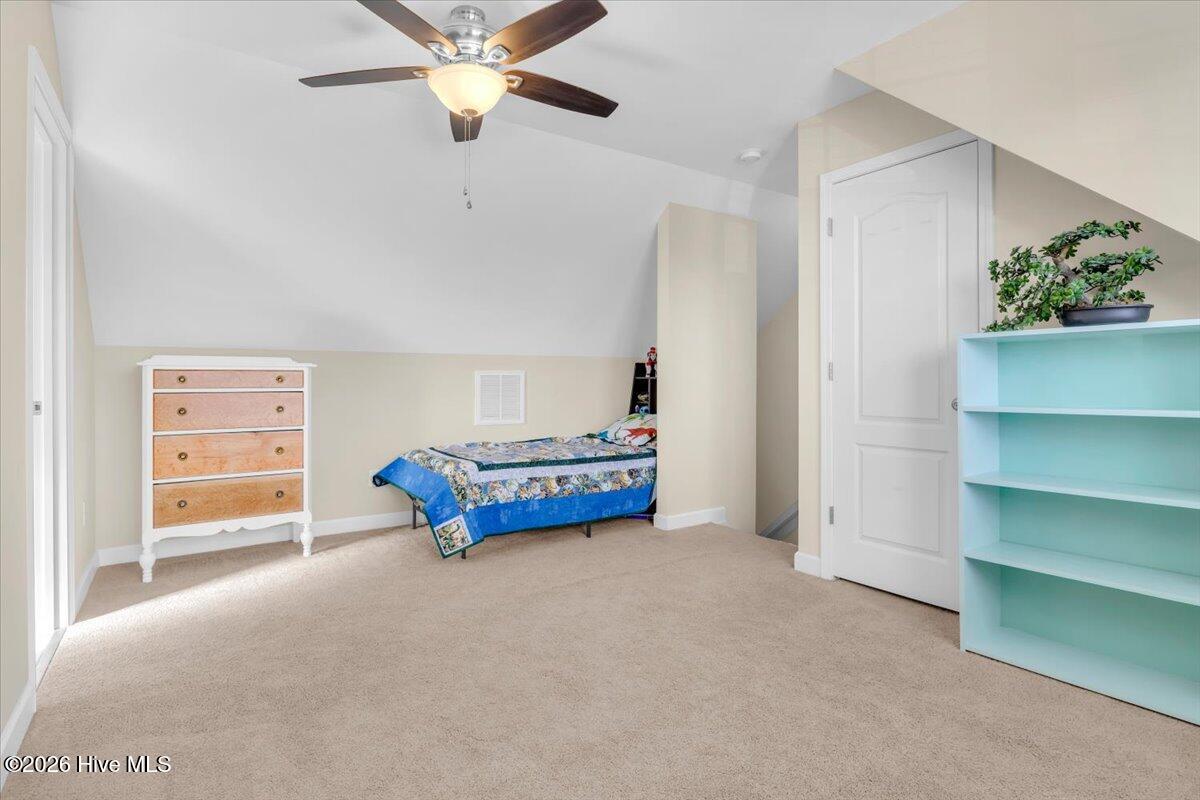 100567099 | Photo 47