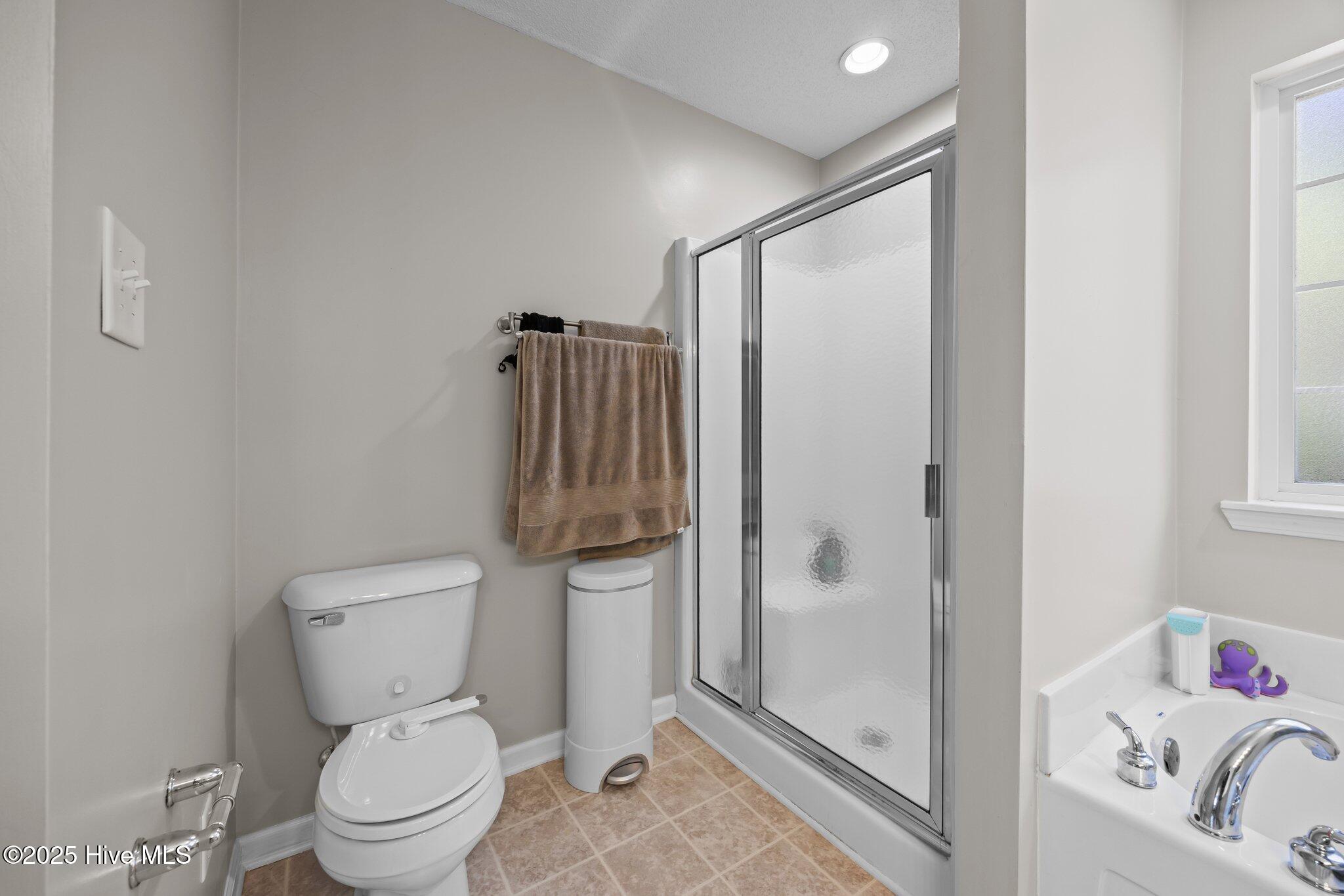 100567266 | Photo 22