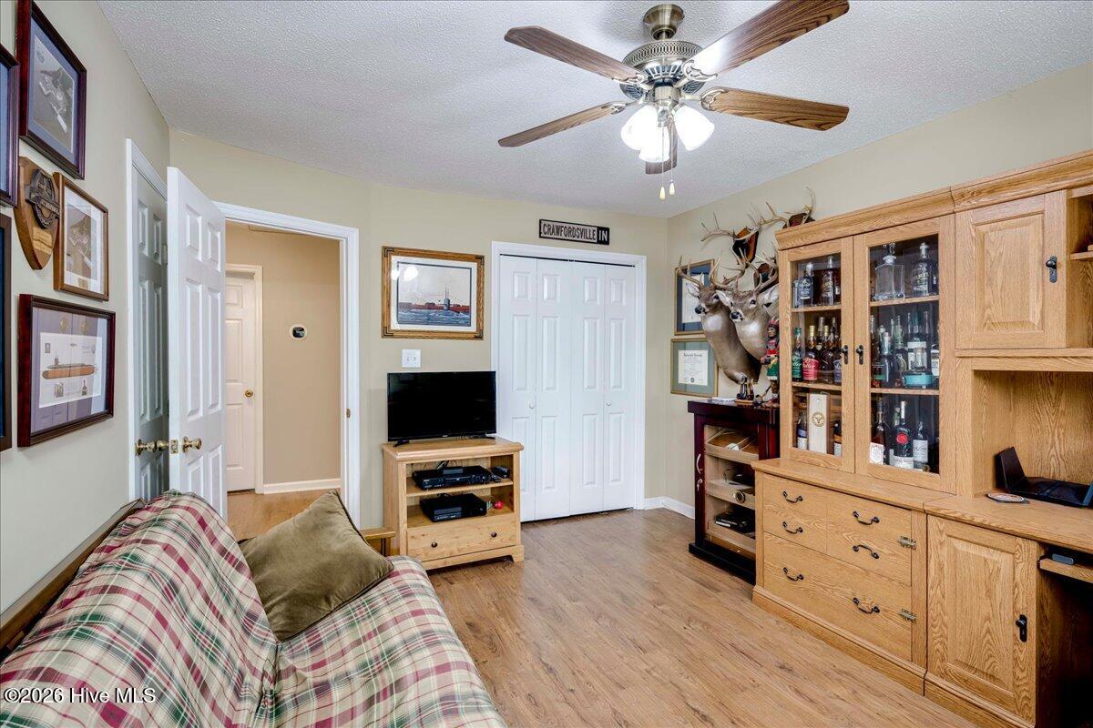 1356 Montrose Place