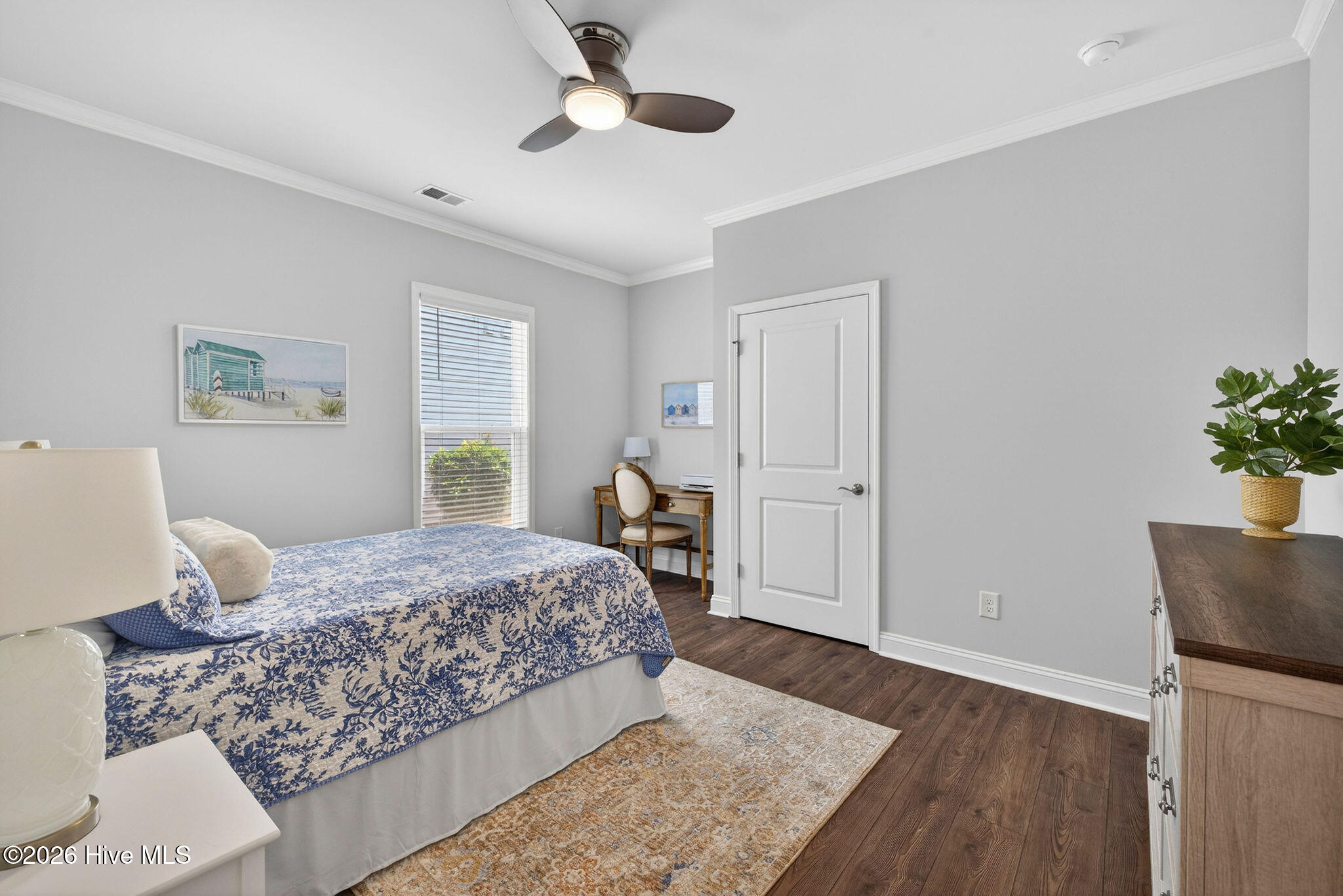 Bedroom 2 - 1st floor