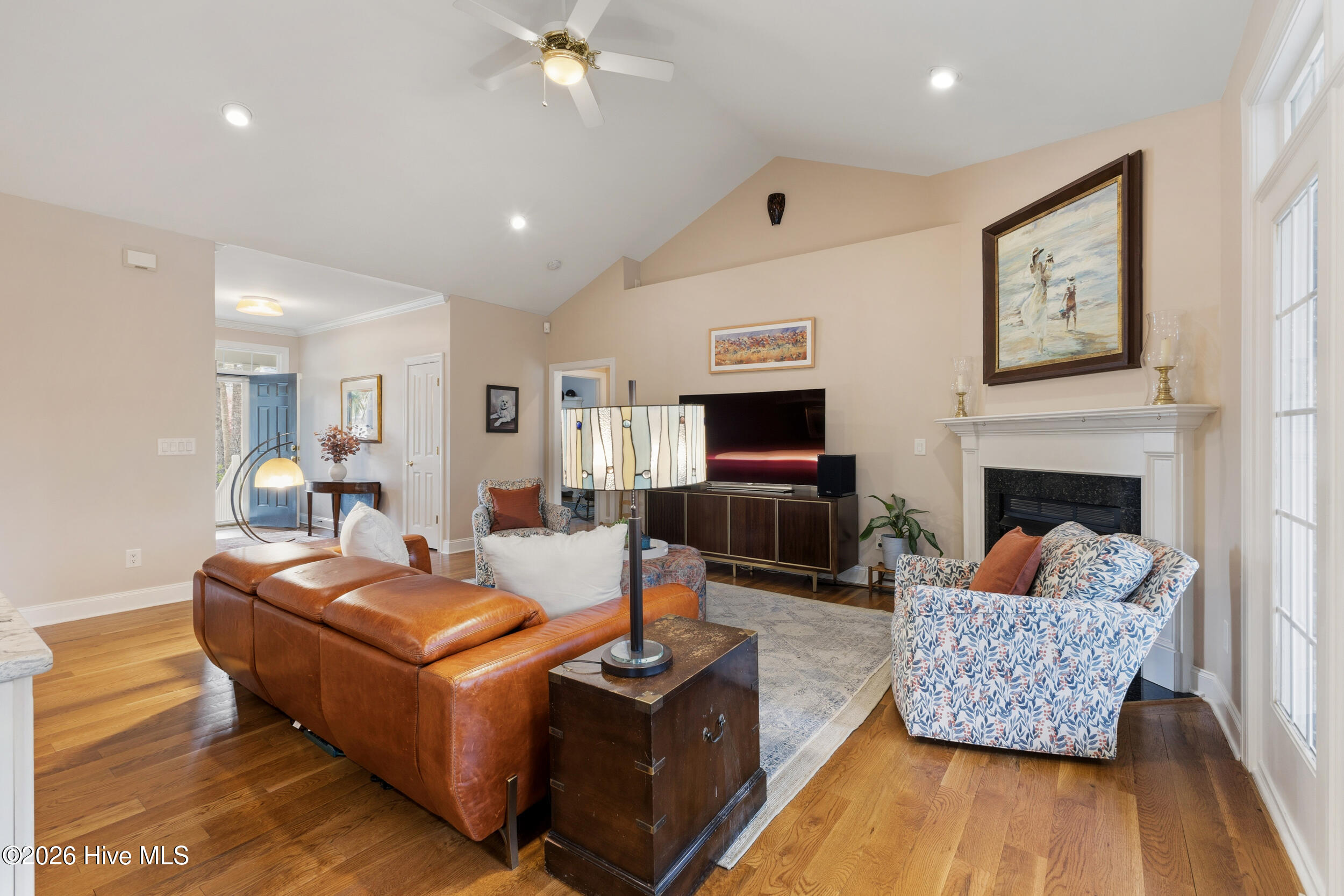 100564040 | Photo 10