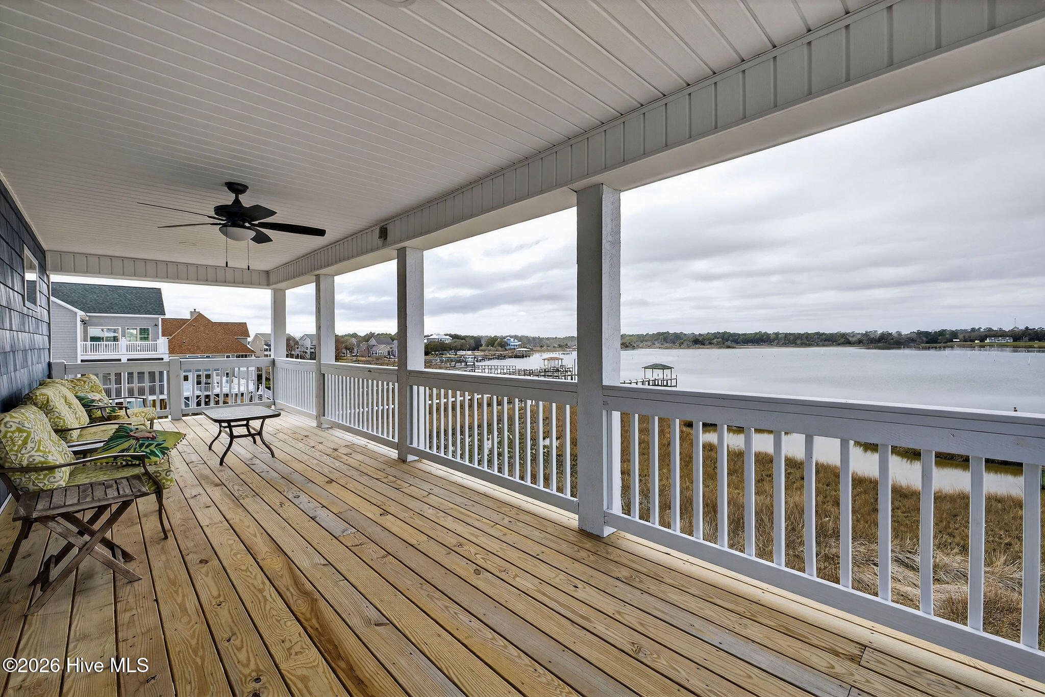 100558217 | Photo 54