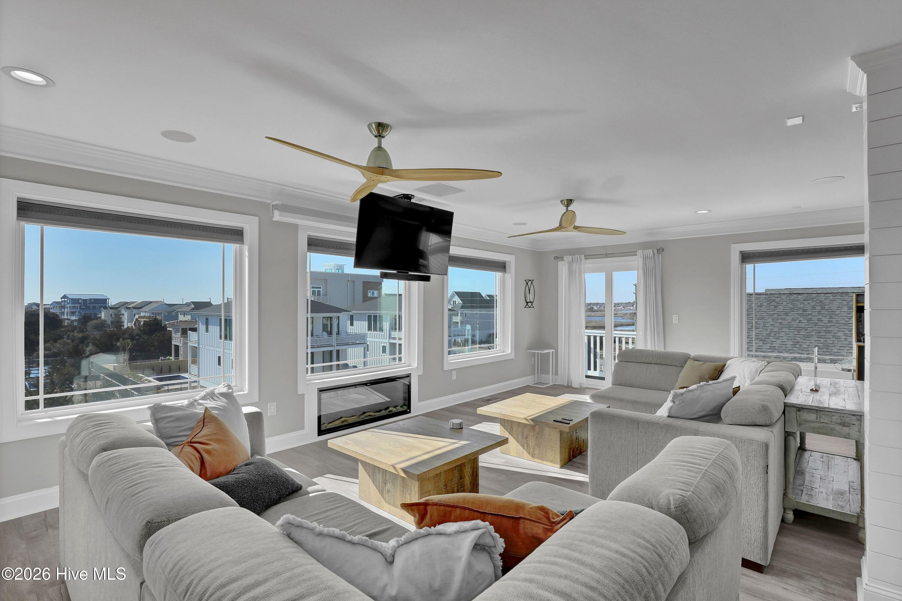 100554934 | Photo 12