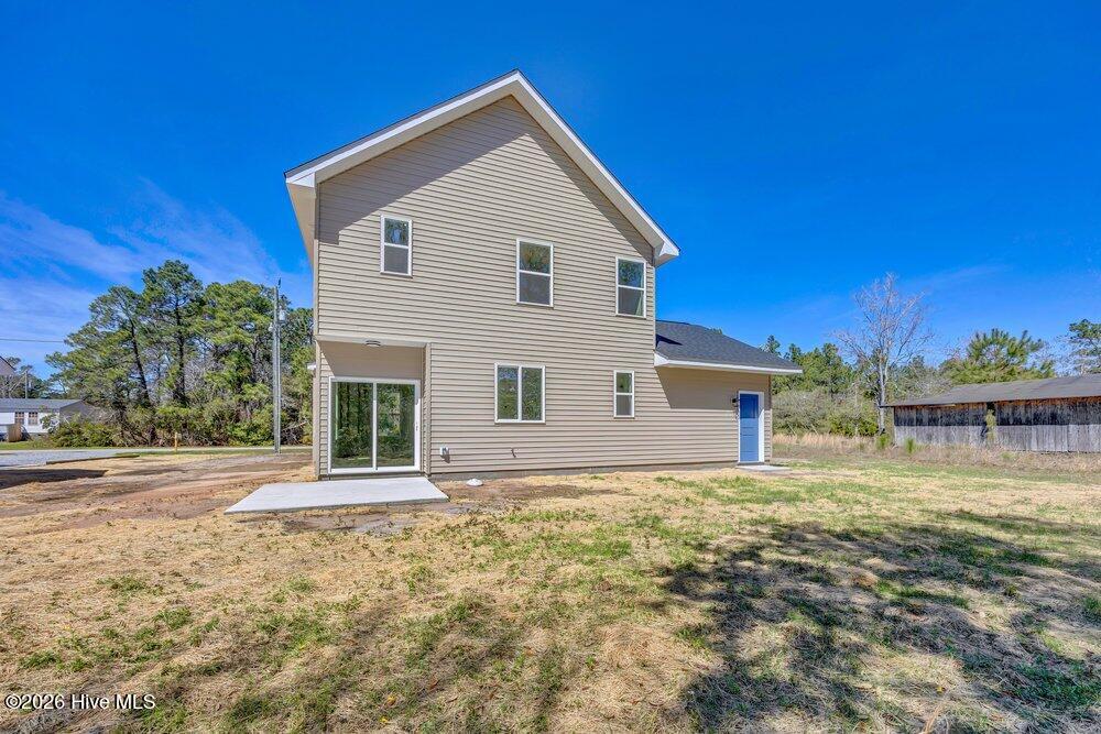 100561464 | Photo 26