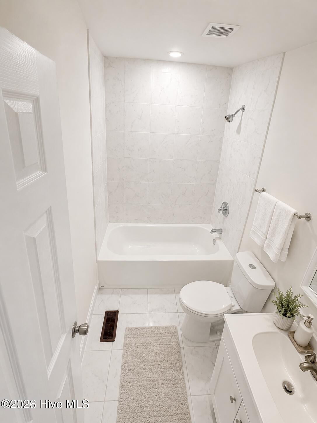 08_modern_minimalist_bathroom_design