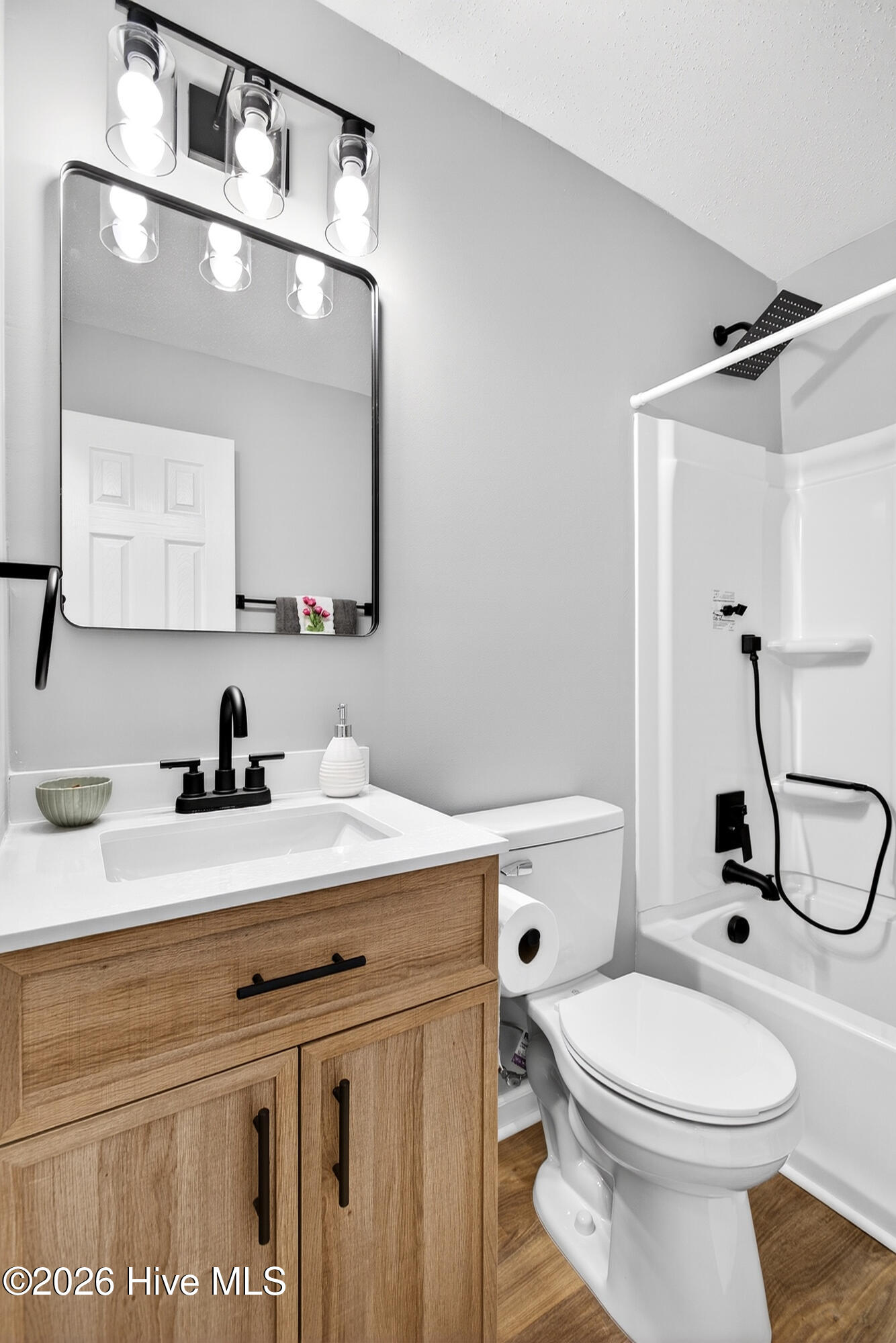 100551597 | Photo 28