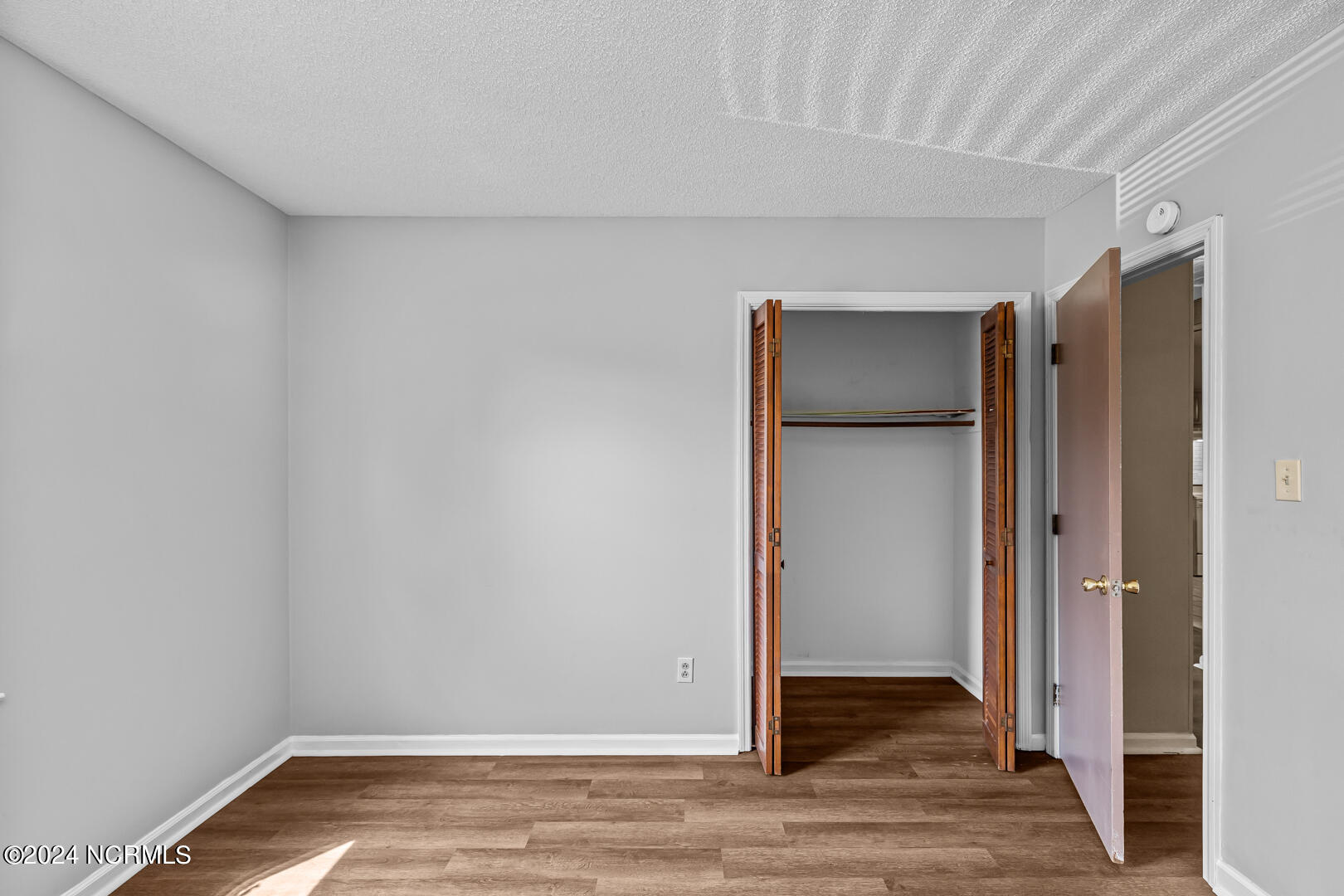 100560066 | Photo 15