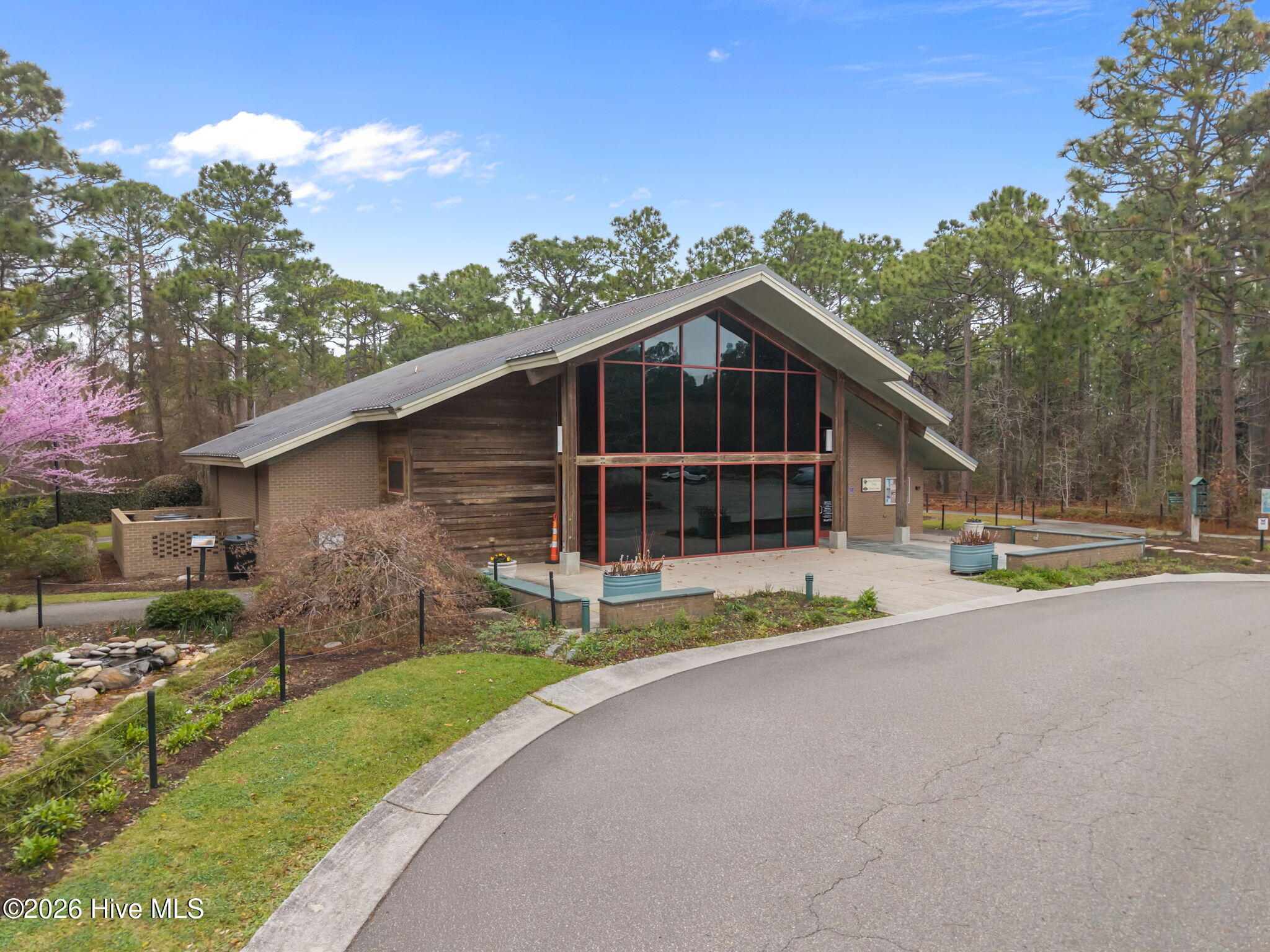 100560149 | Photo 57