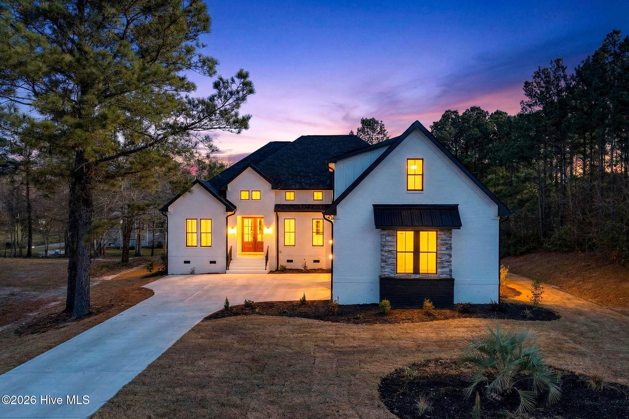 100548792 | Photo 68