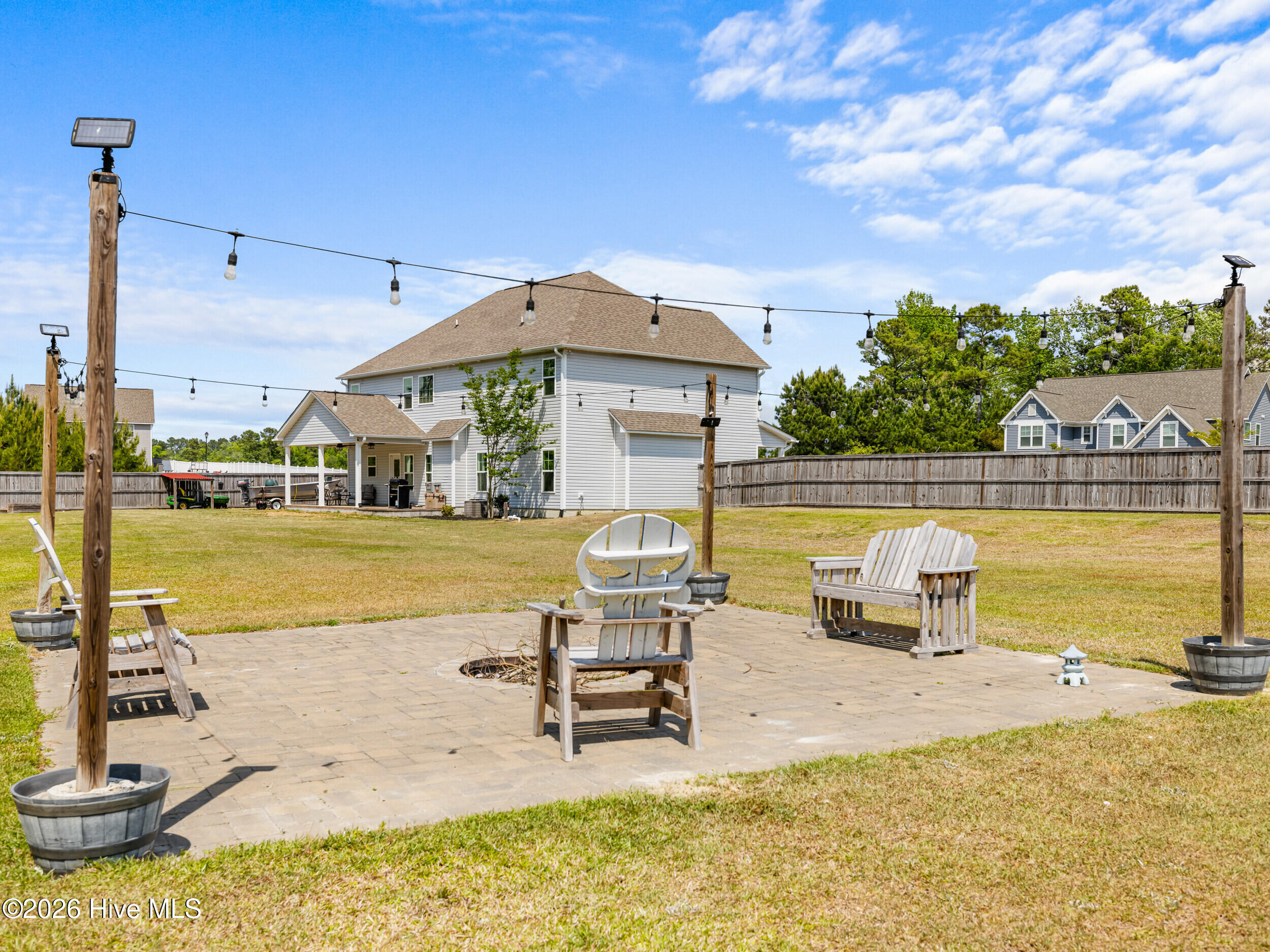 100570237 | Photo 14