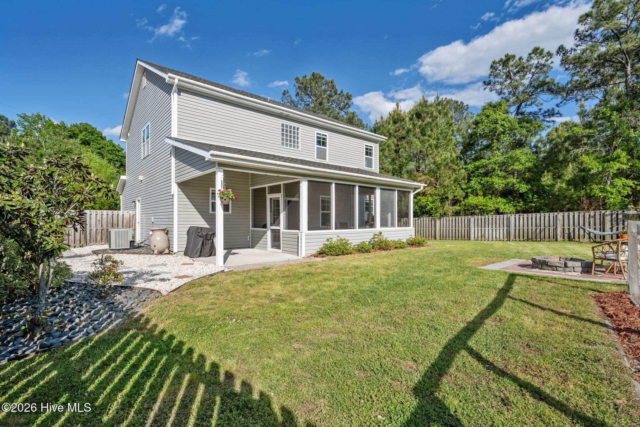 100568567 | Photo 40