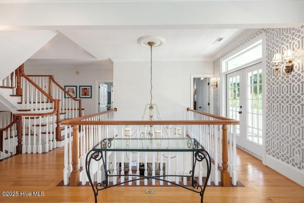 100523912 | Photo 34