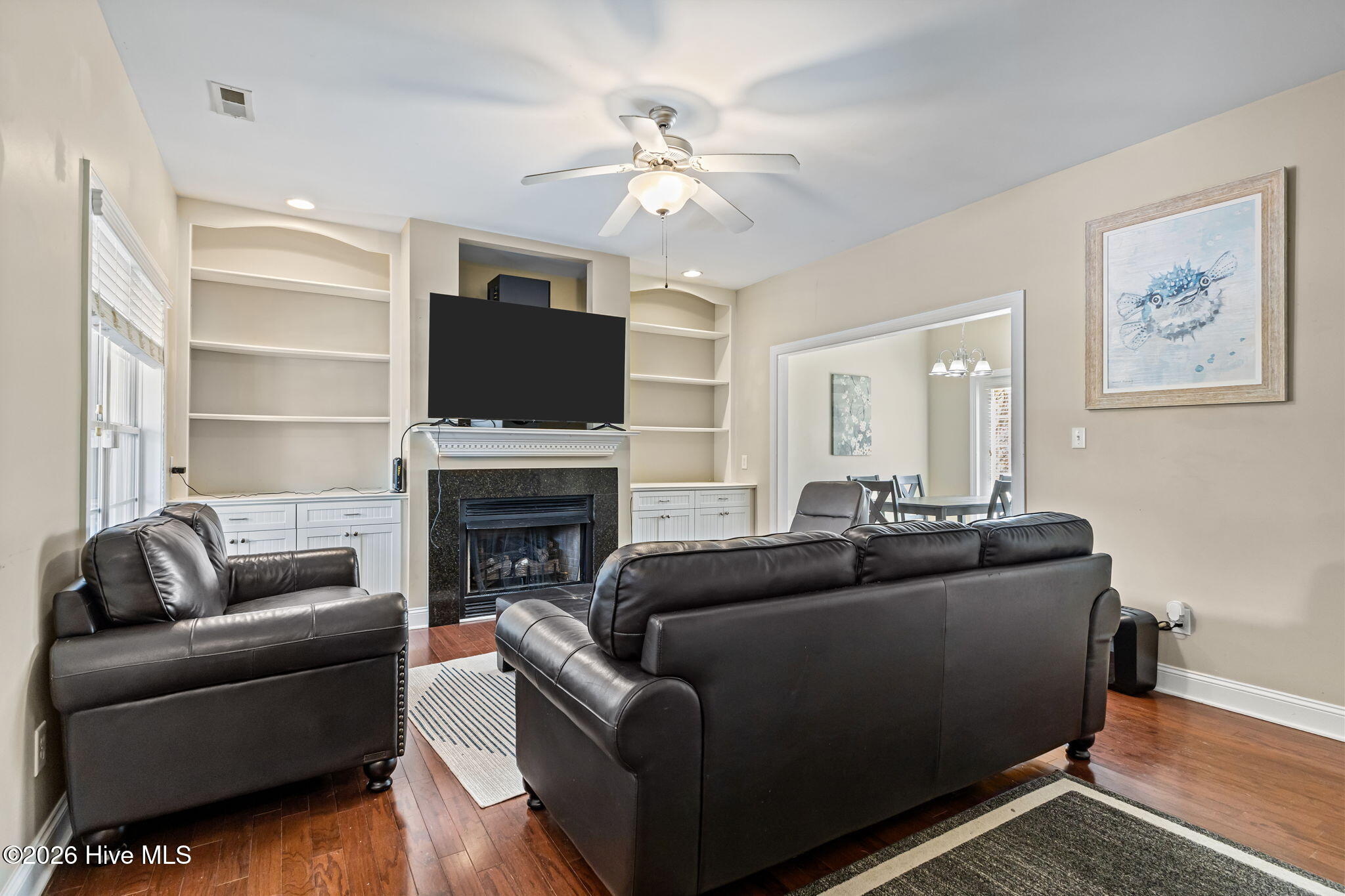 100563146 | Photo 12