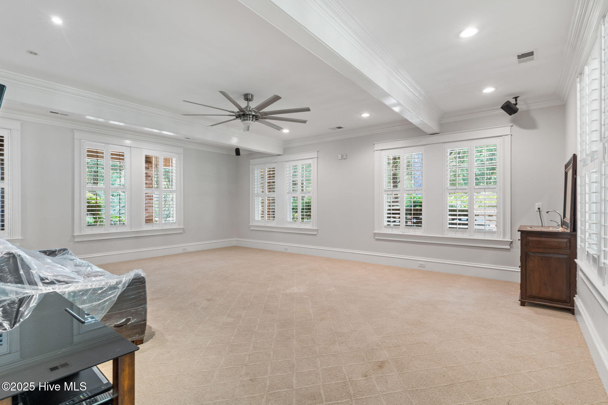 100512246 | Photo 52