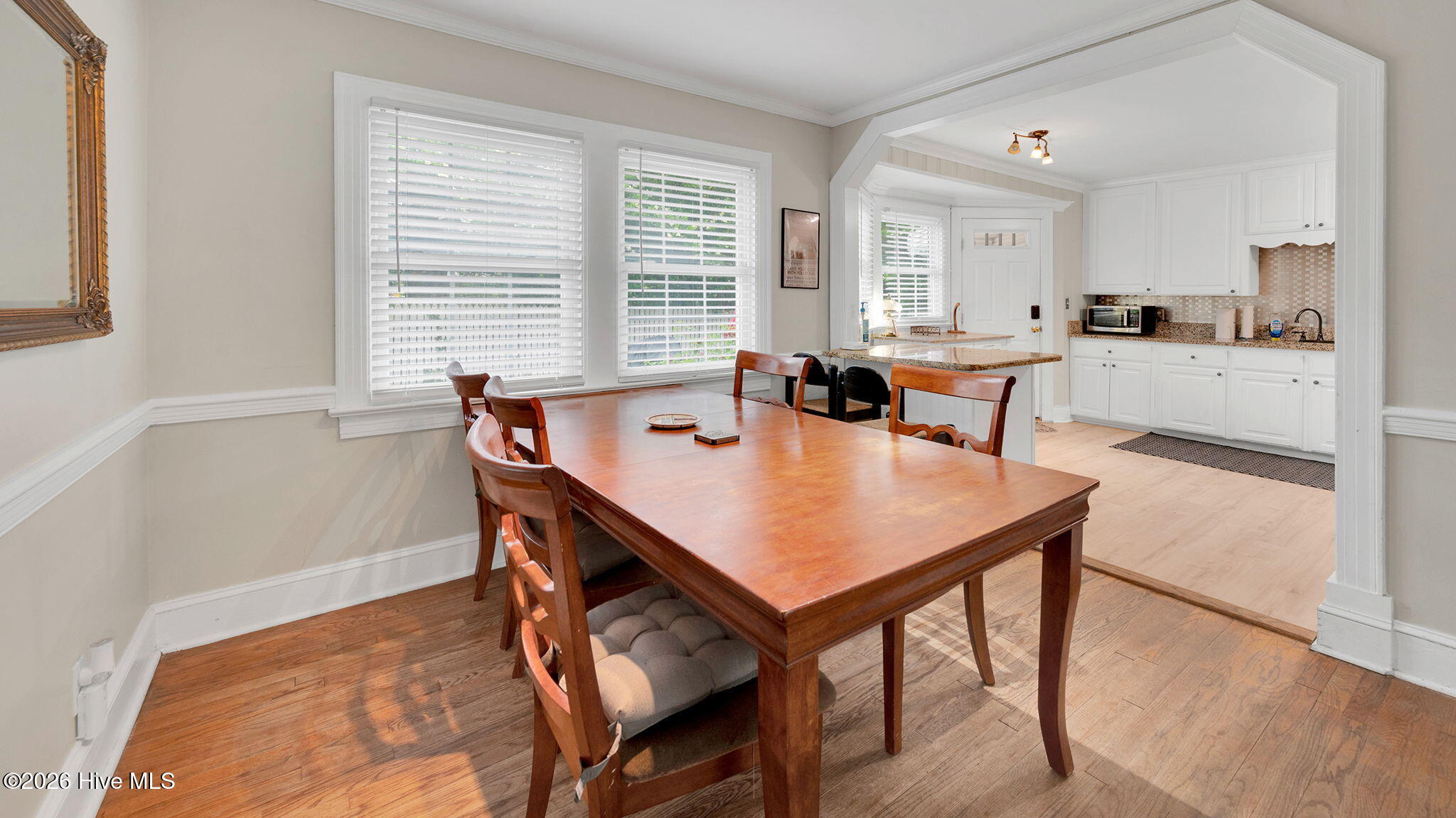 29-web-or-mls-1902 Sherwood Drive-31