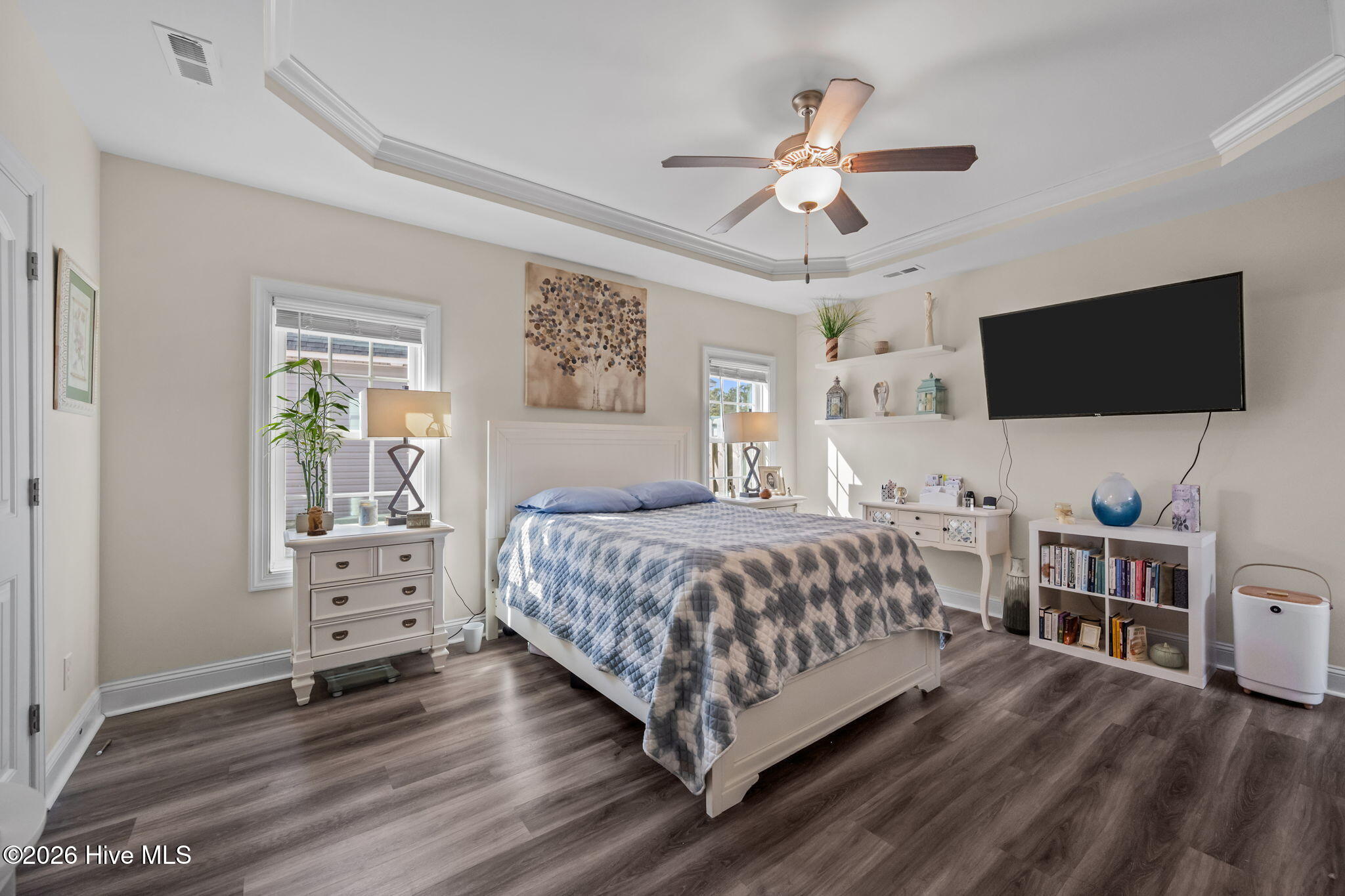 100554000 | Photo 21