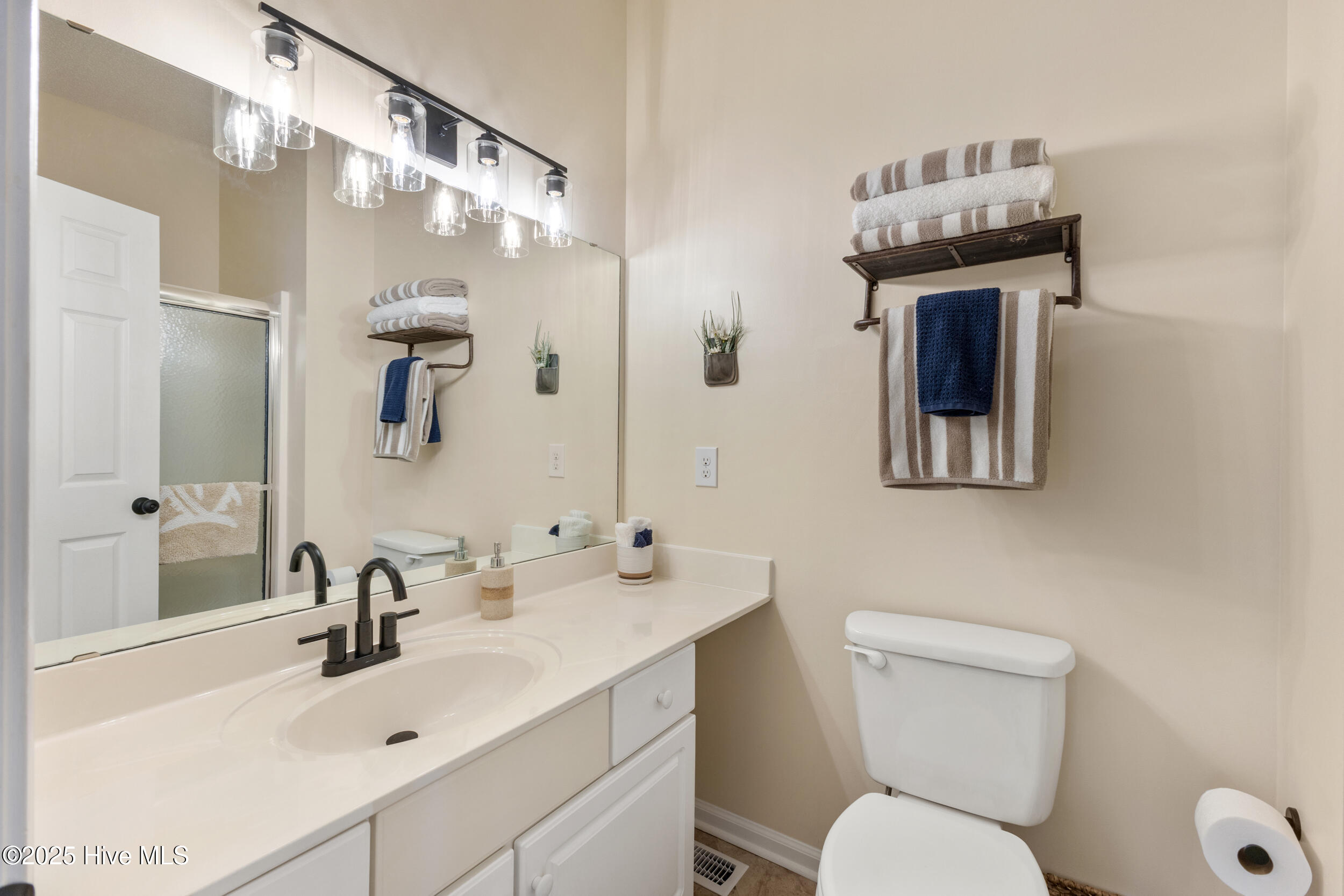 100544226 | Photo 17