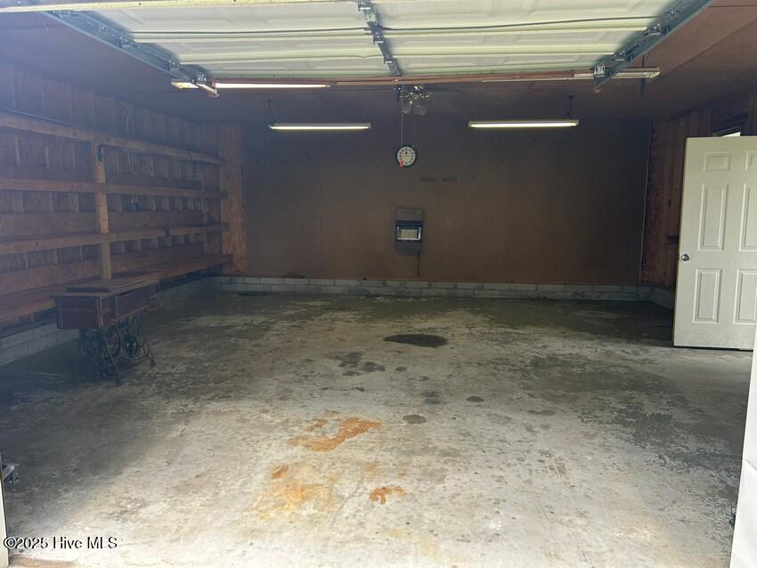 Homes for sale in Clinton, NC | 111 Colonial Dr, Clinton, NC 28328 | MLS# 100525066