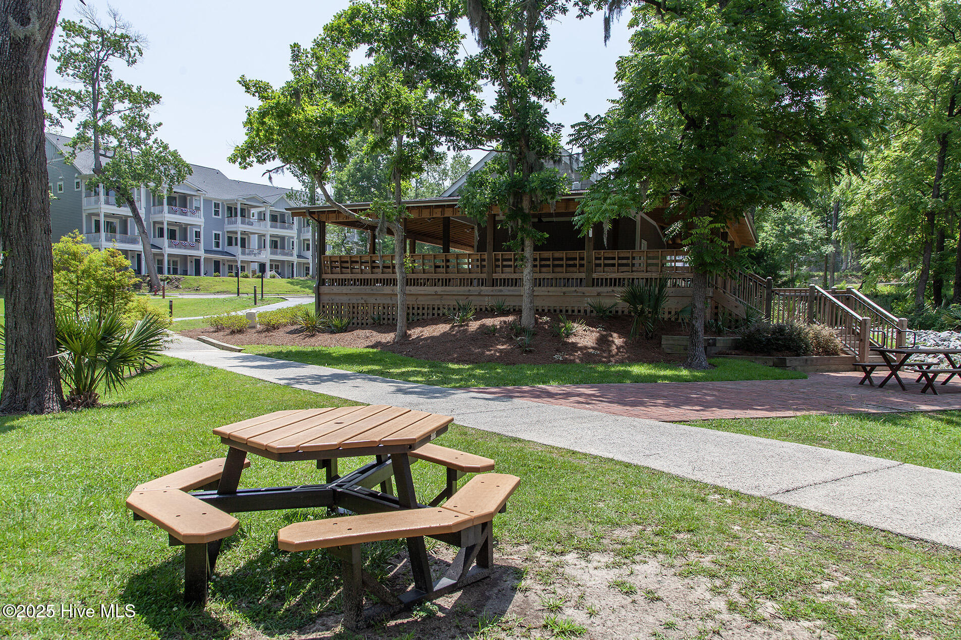 100556749 | Photo 73