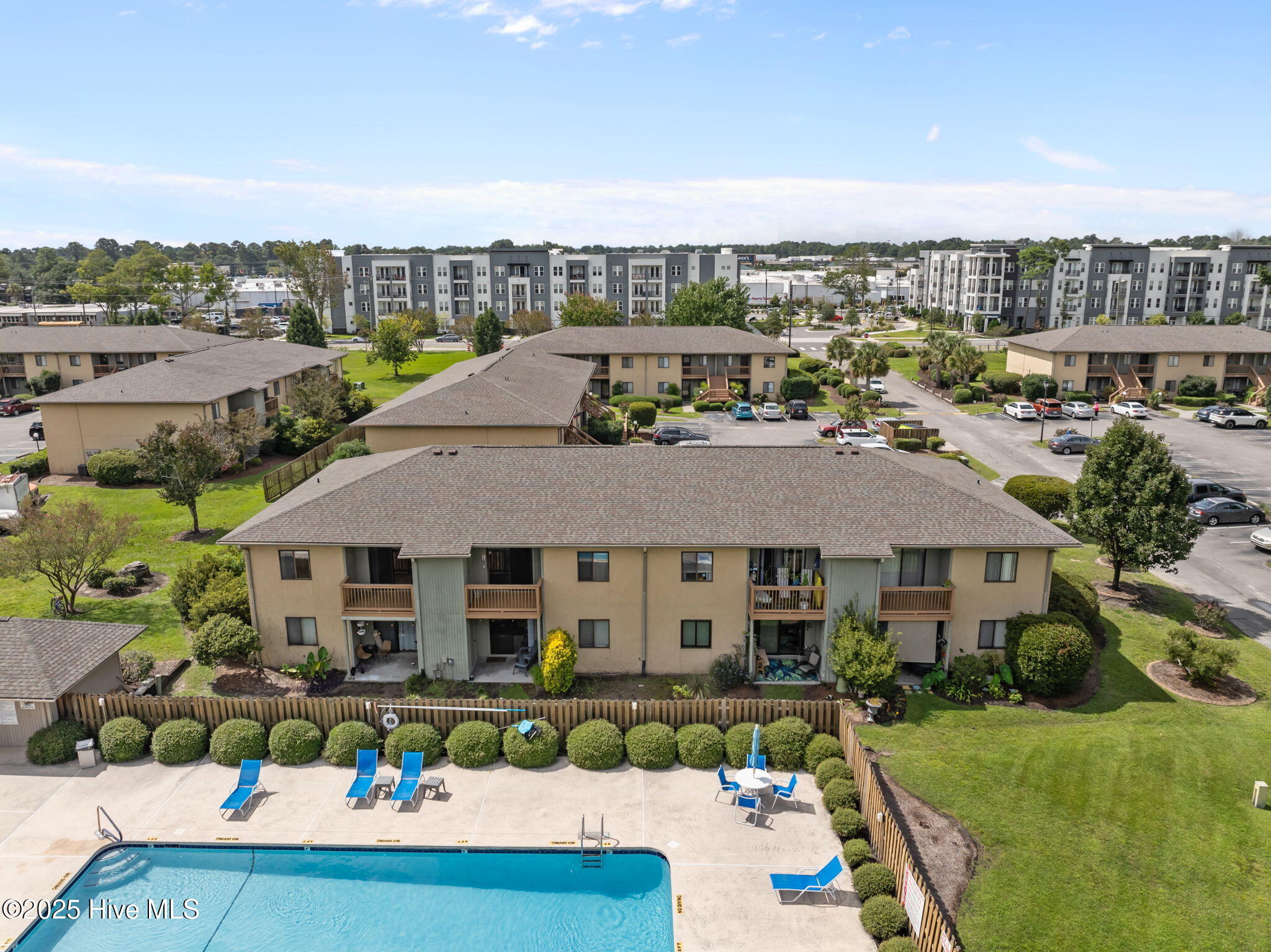 100529850 | Photo 47