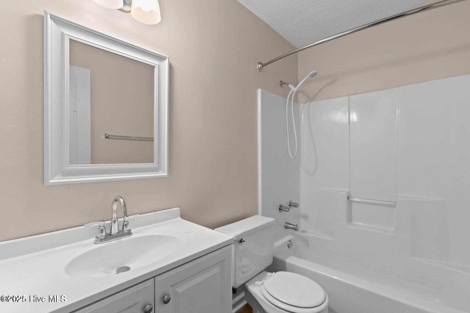 100545292 | Photo 15