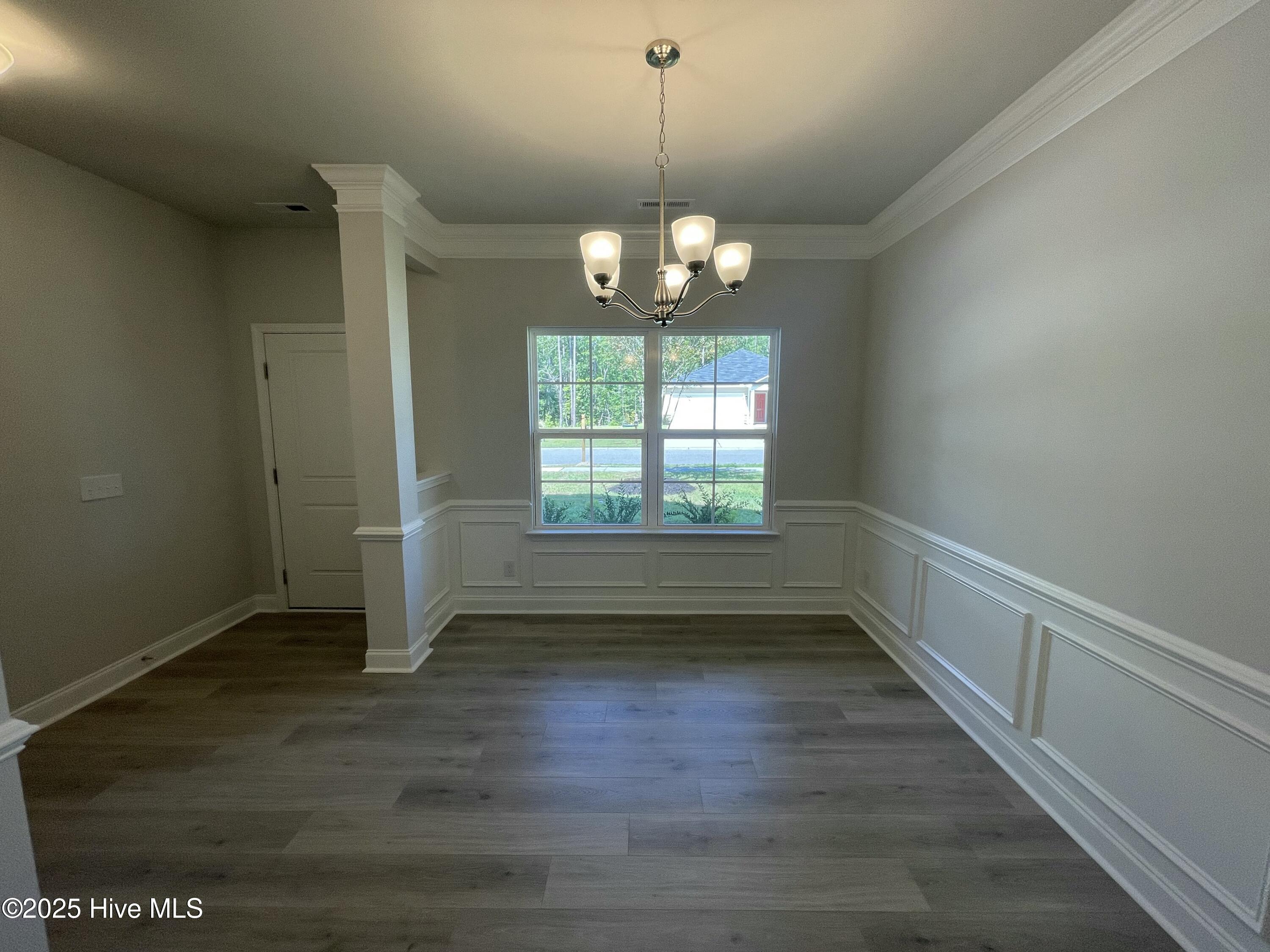 100522611 | Photo 14