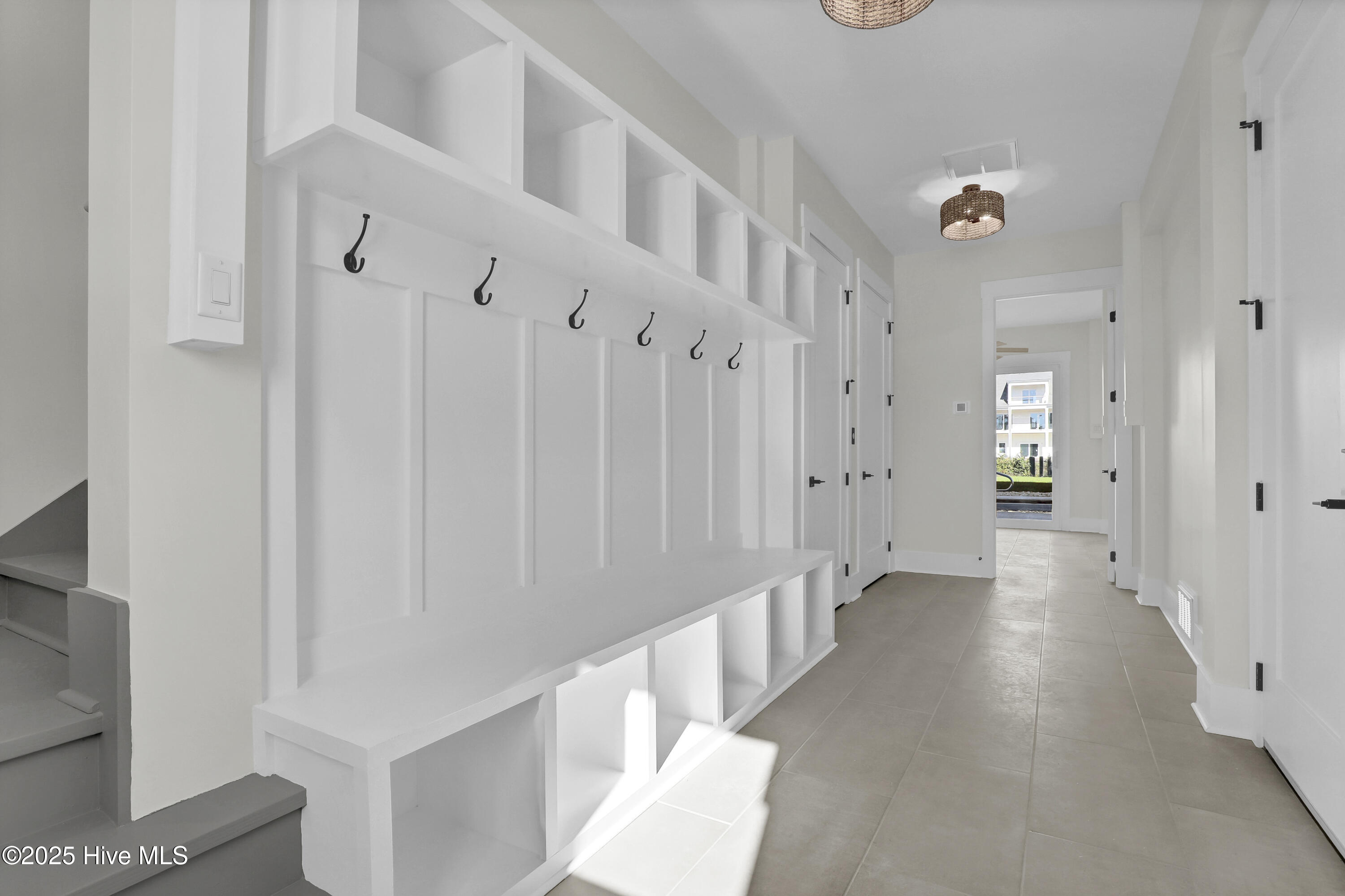 100523775 | Photo 26