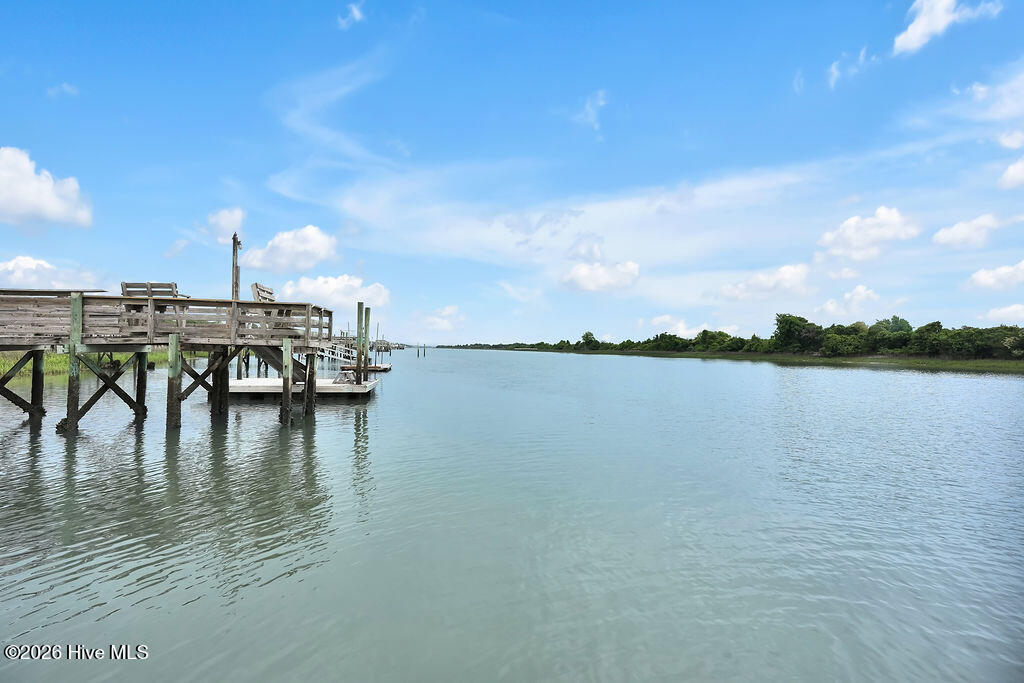 100570614 | Photo 42