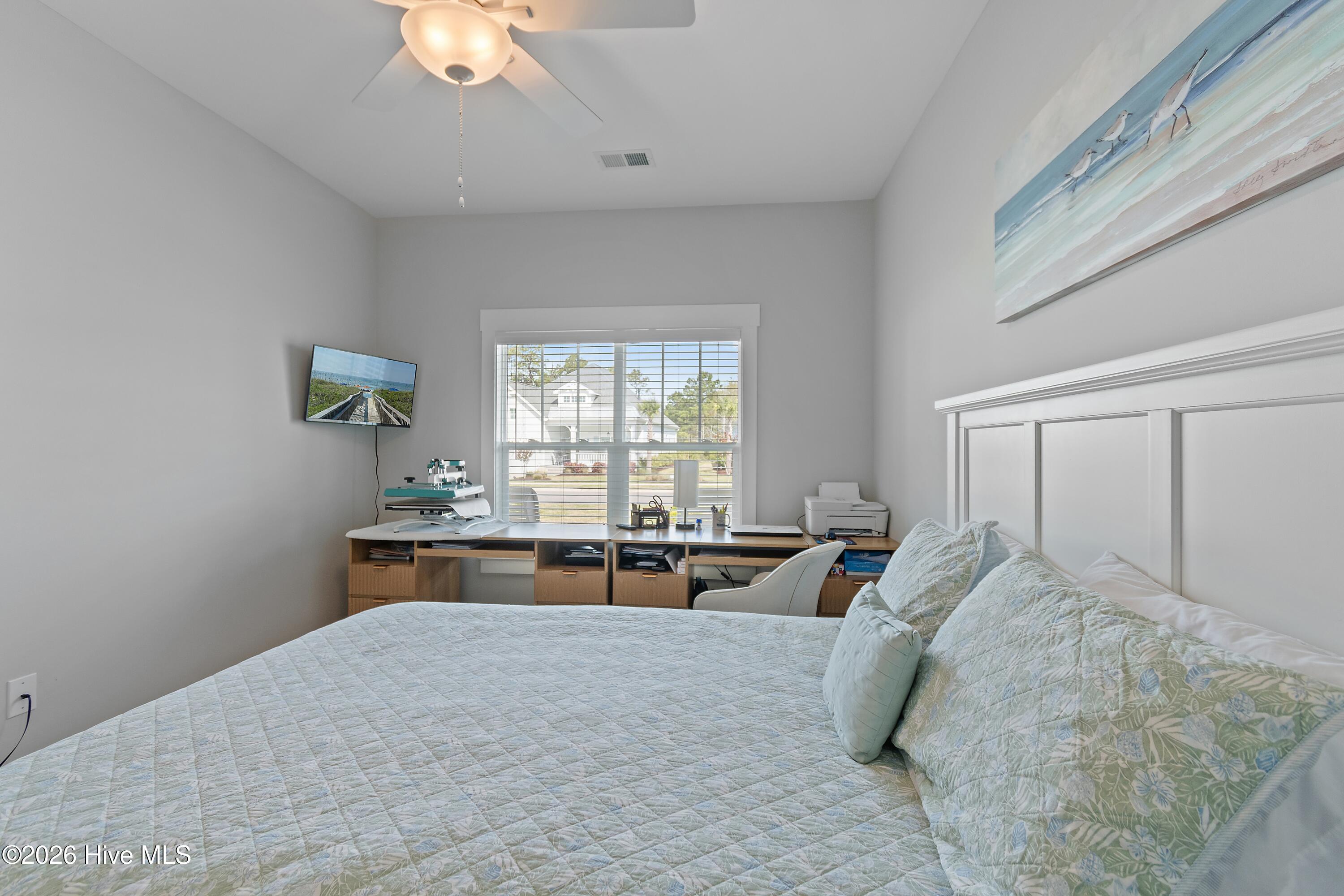 100566064 | Photo 30