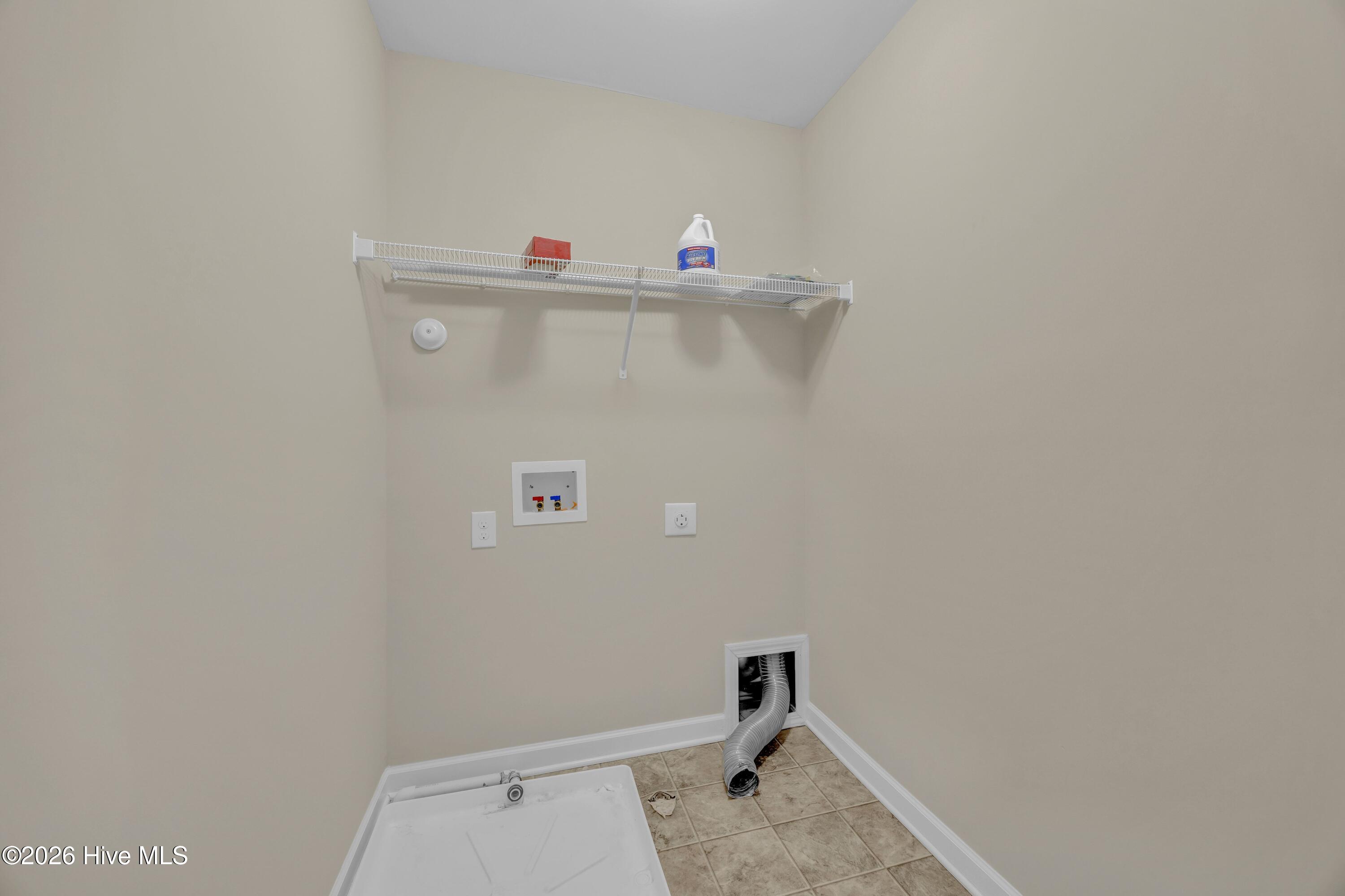 100560481 | Photo 23