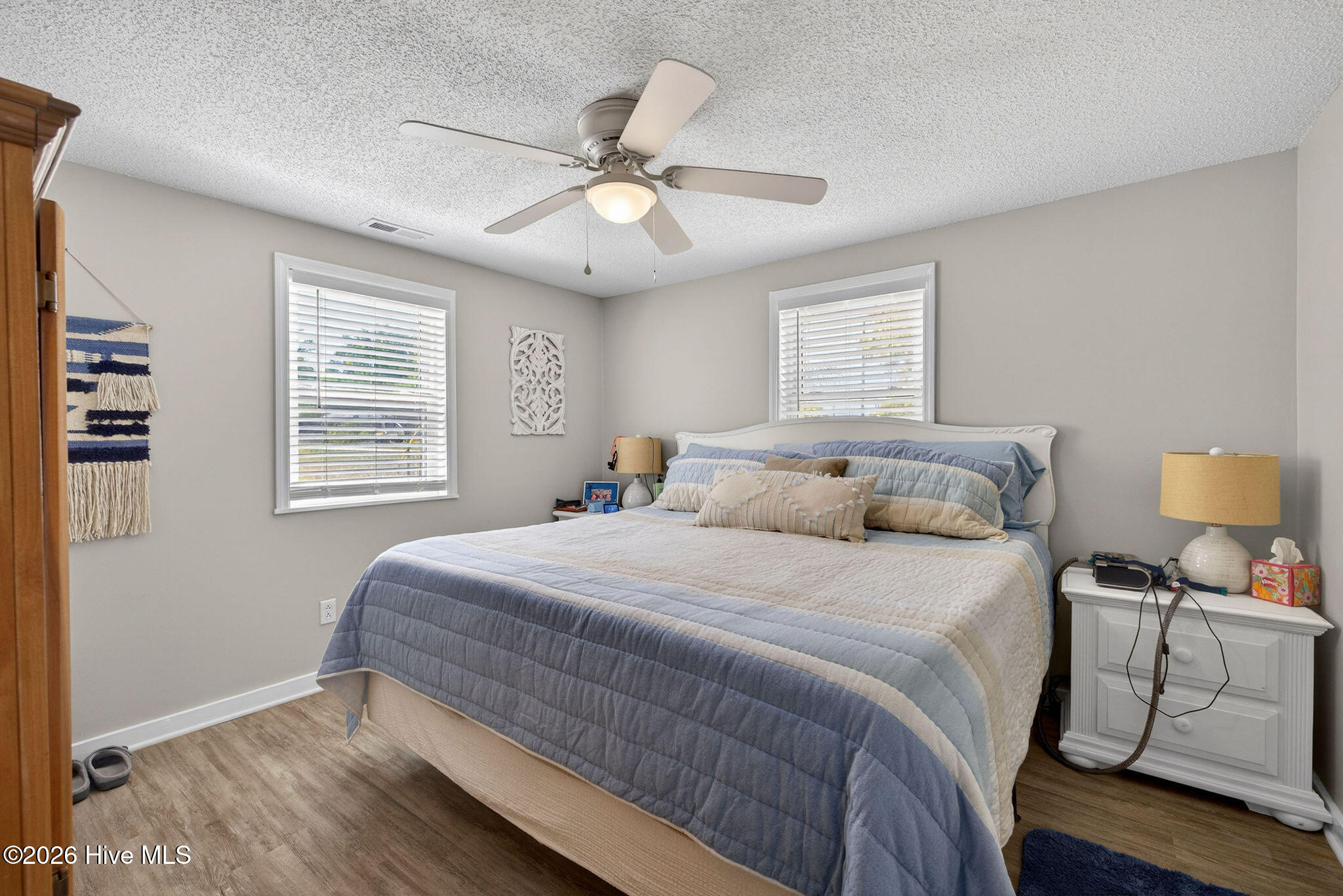 100570164 | Photo 27