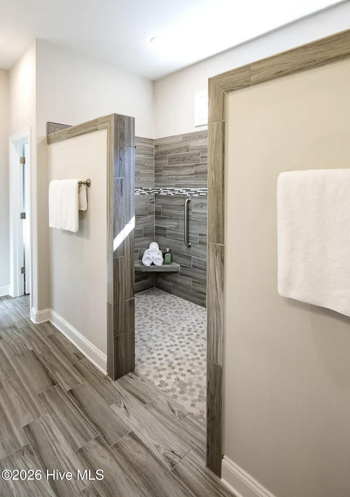 100563129 | Photo 22