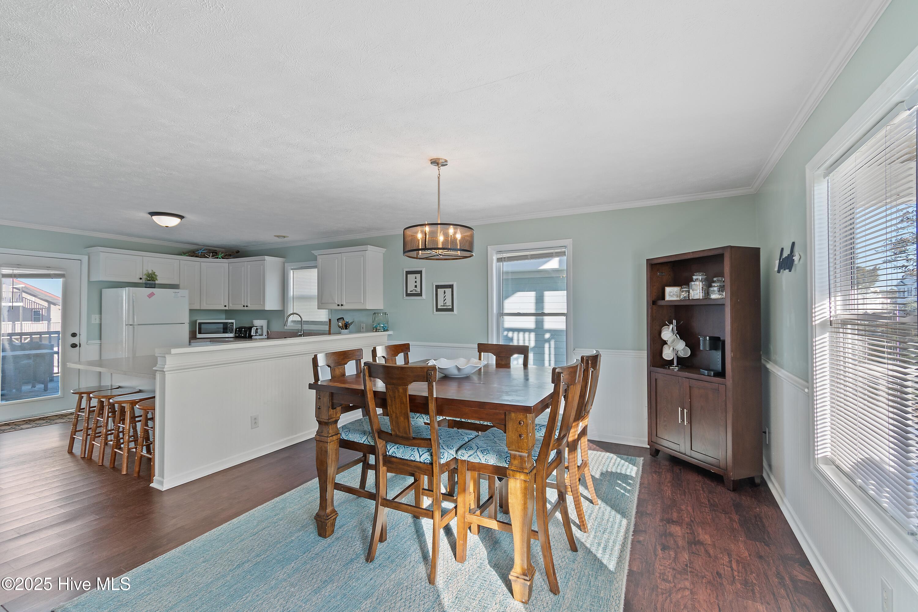 100542122 | Photo 17