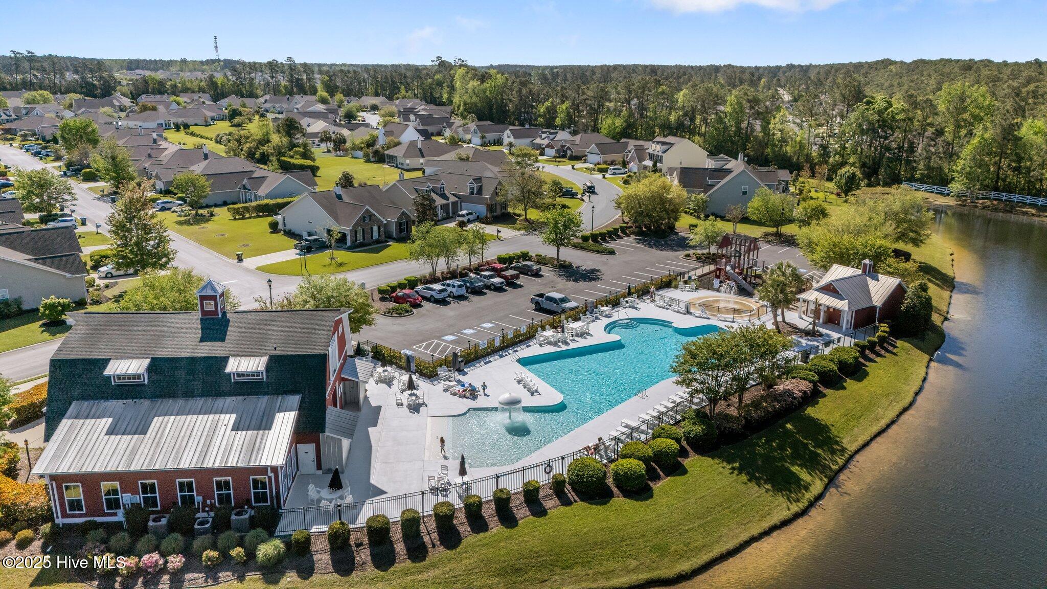 100502456 | Photo 48