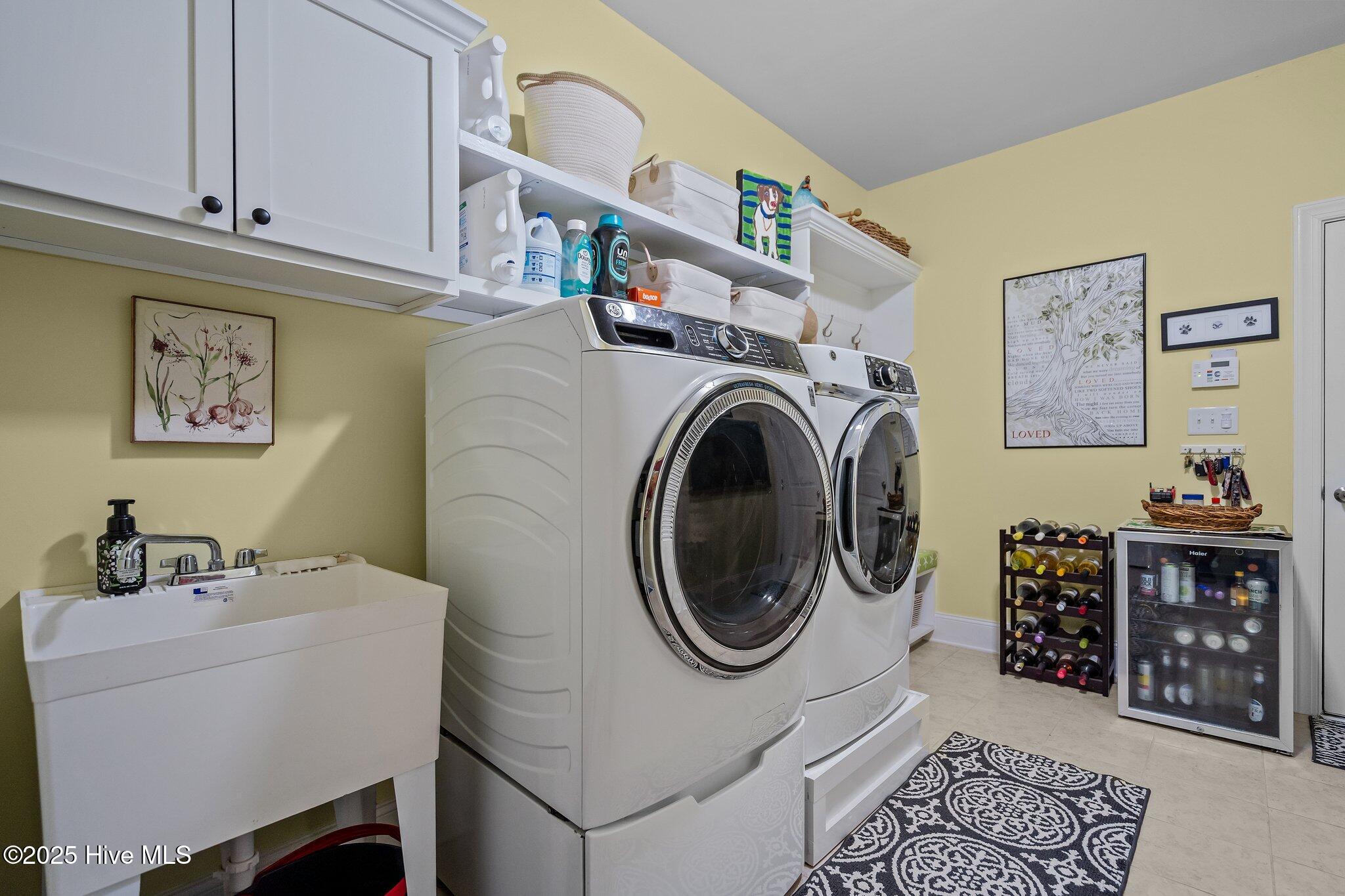 100518036 | Photo 16