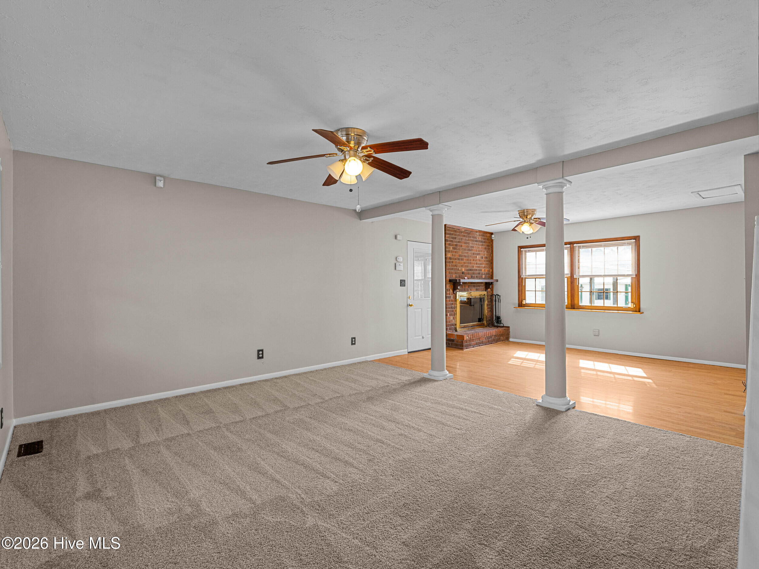 100552872 | Photo 11