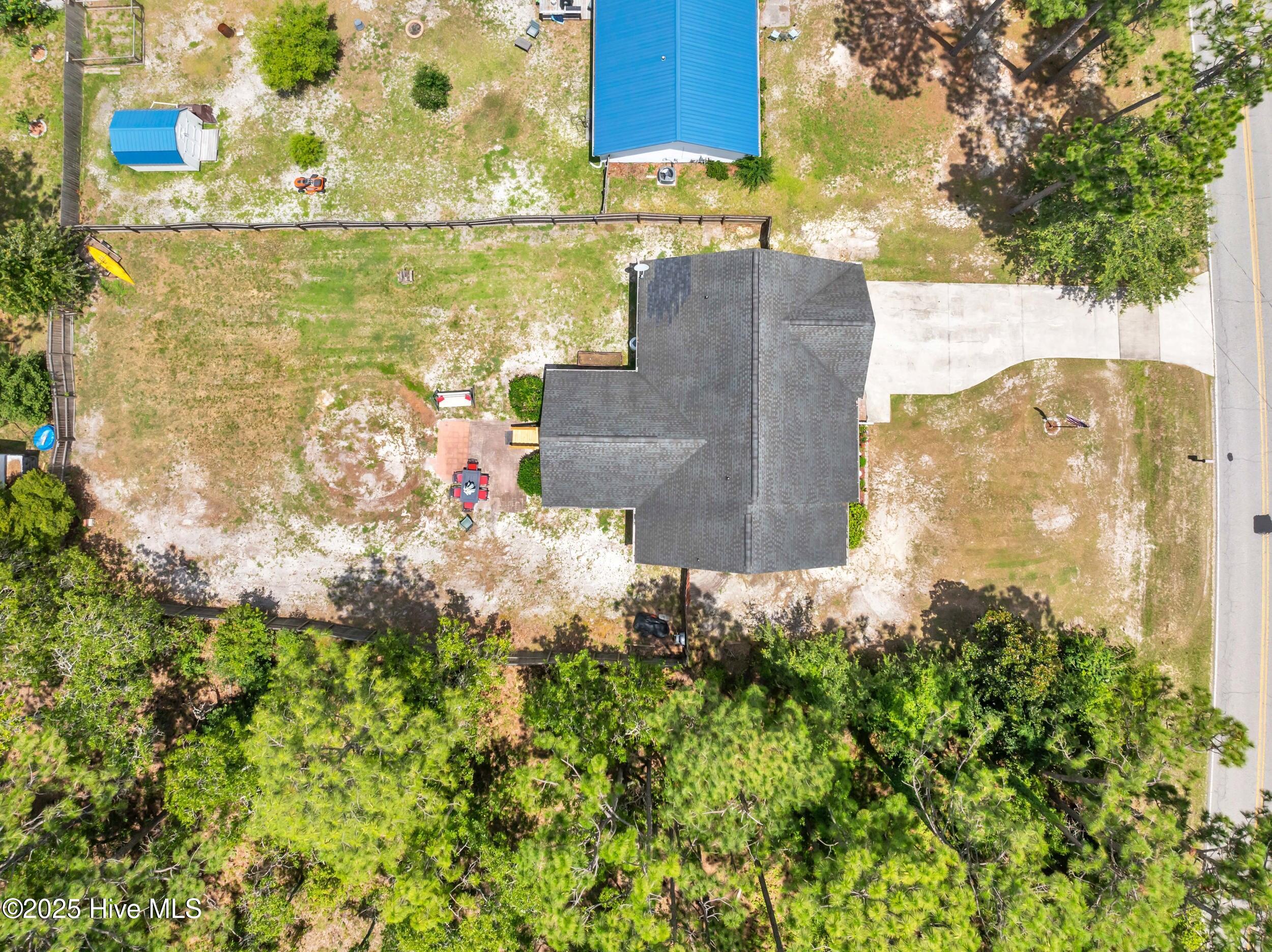 100517407 | Photo 38