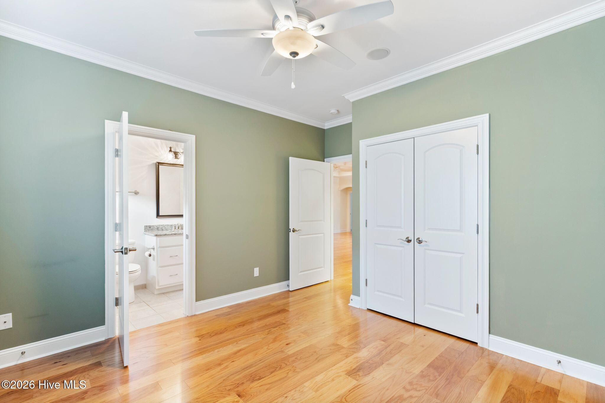 100559645 | Photo 28