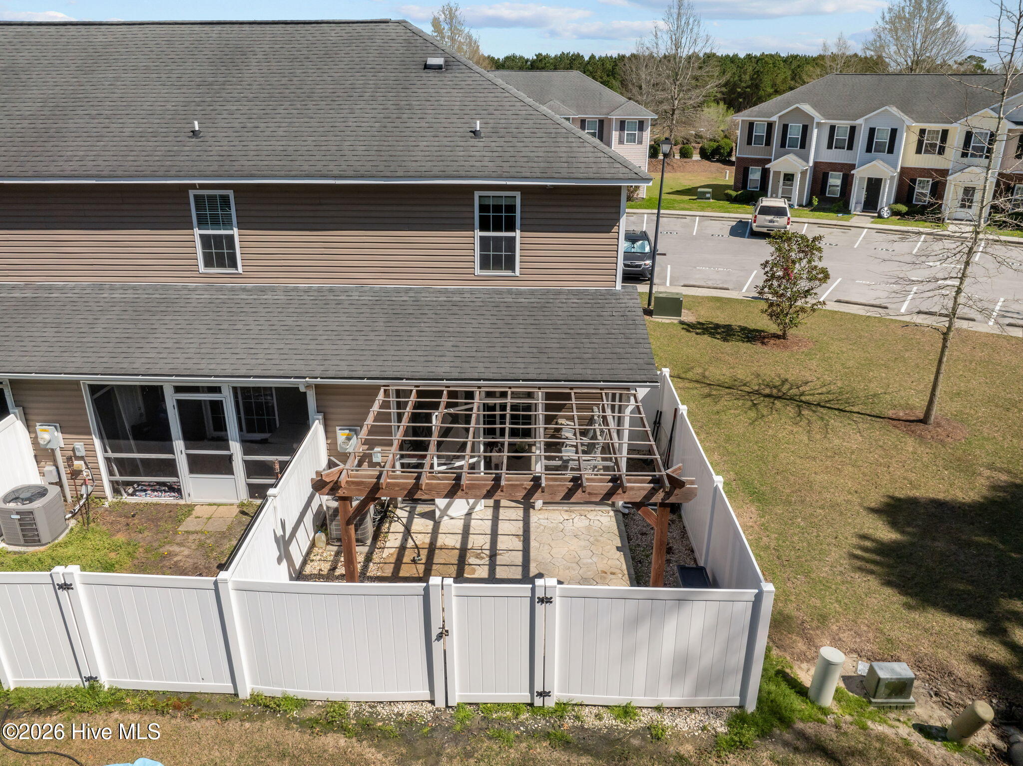 100564313 | Photo 27