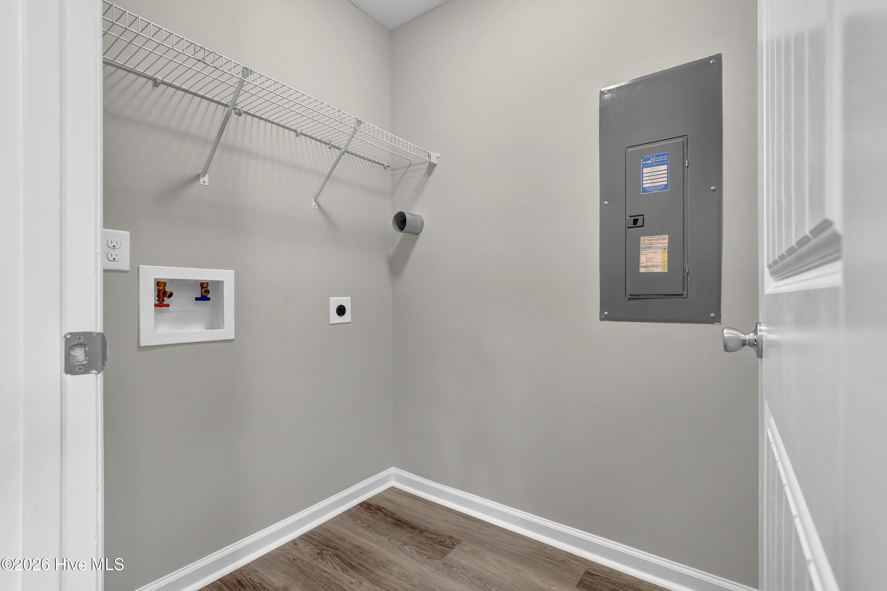 100551911 | Photo 12