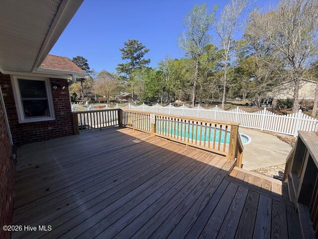 402 Crestwood Drive,Newport