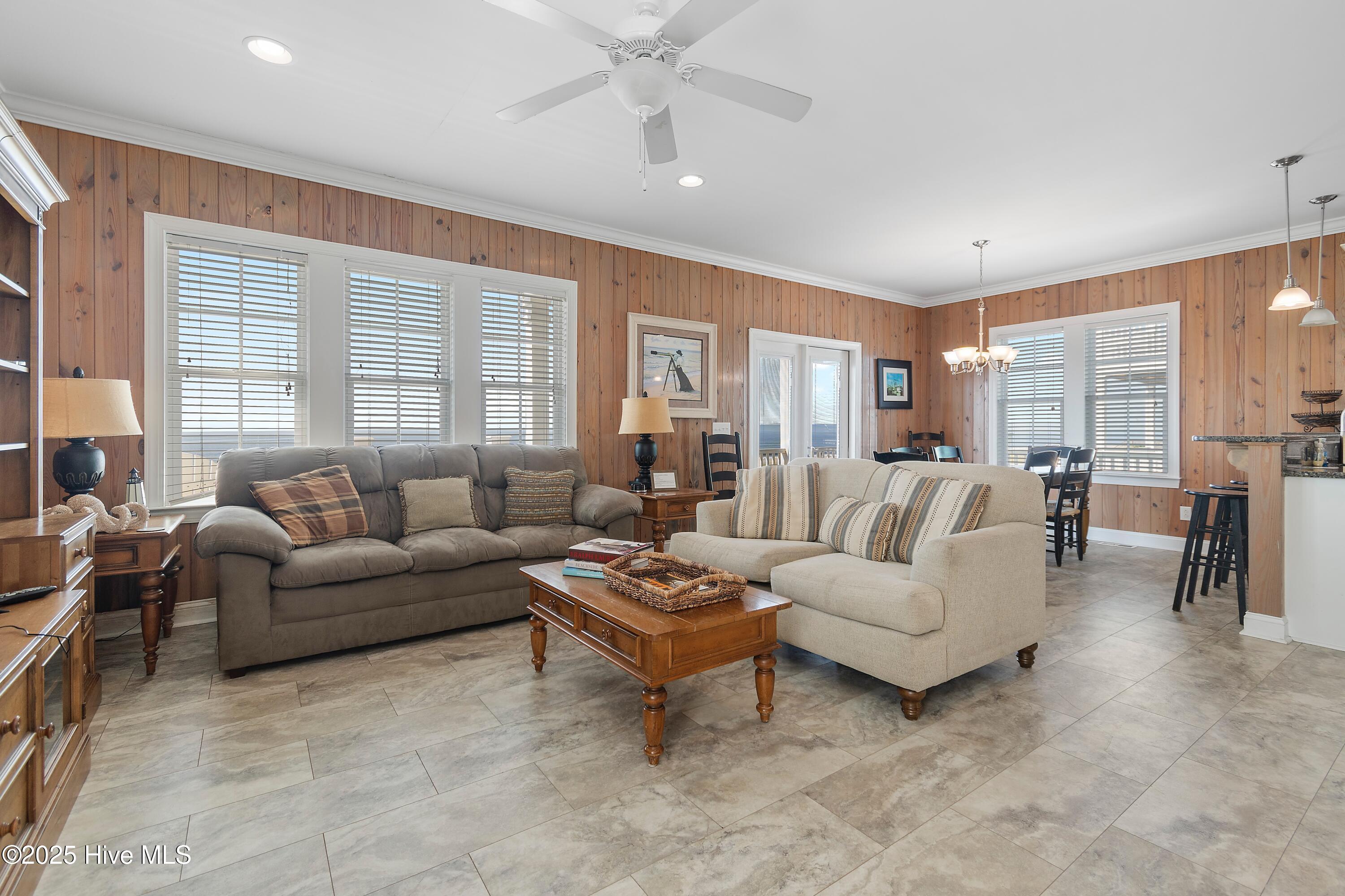 100535231 | Photo 66