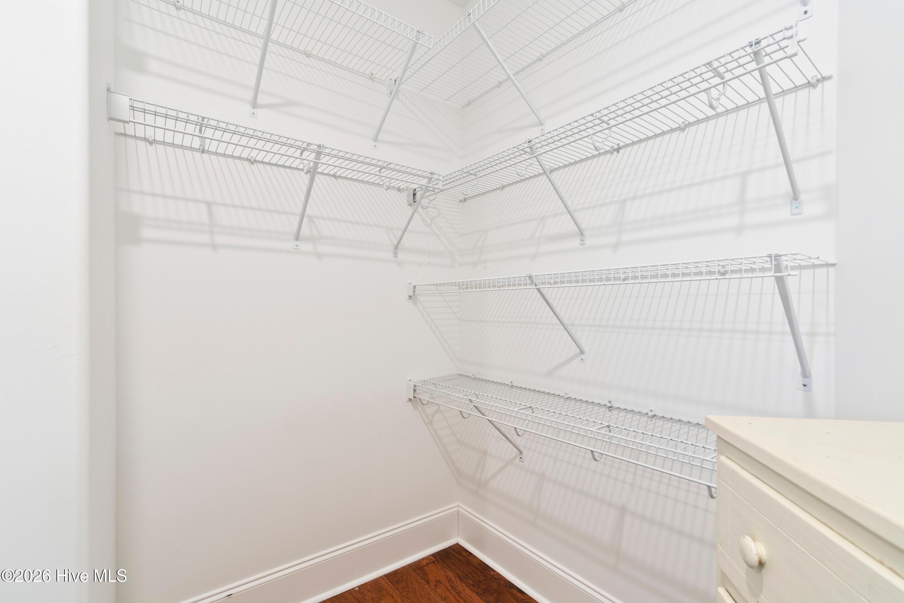 100547652 | Photo 39