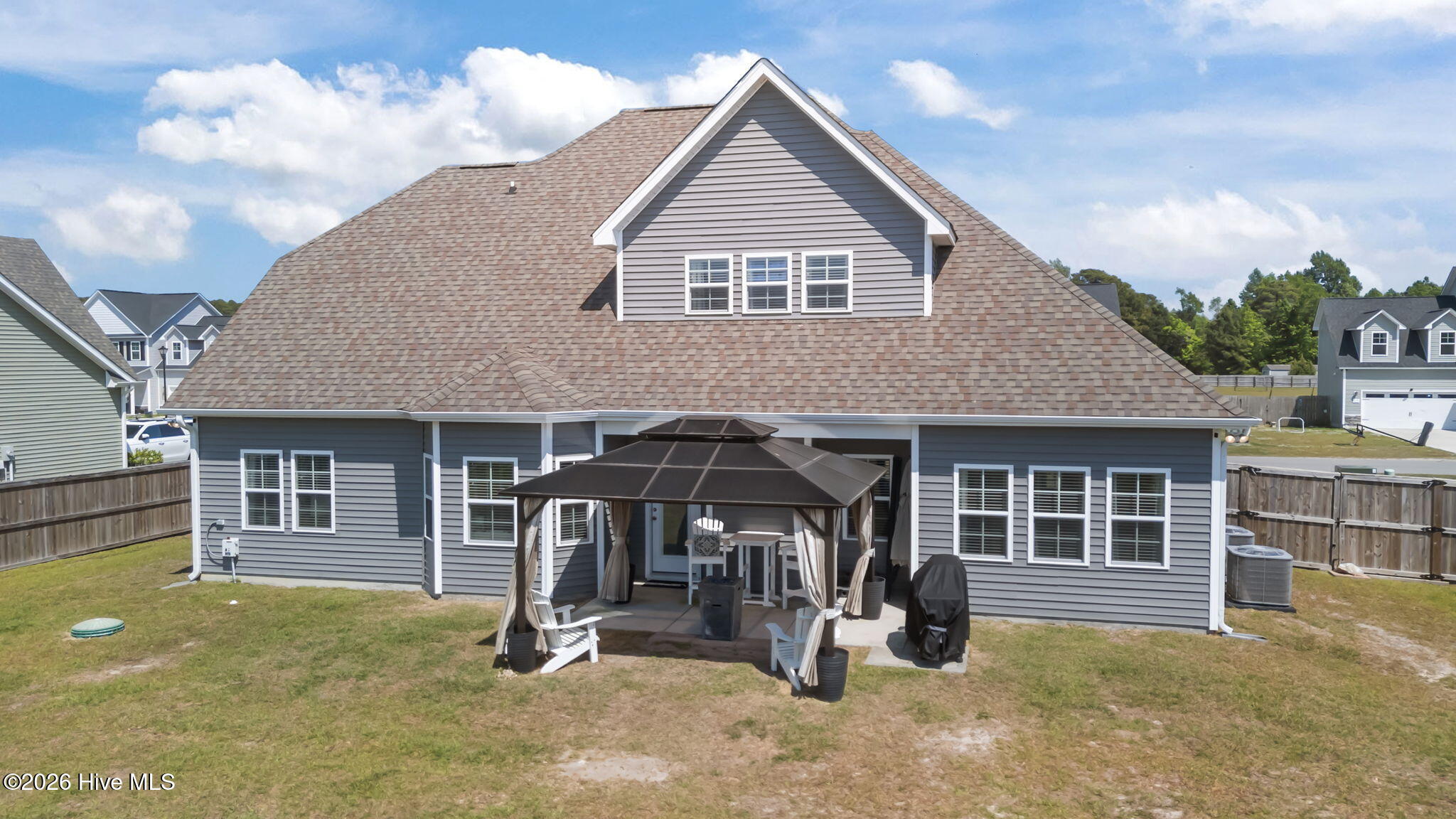 100569741 | Photo 41