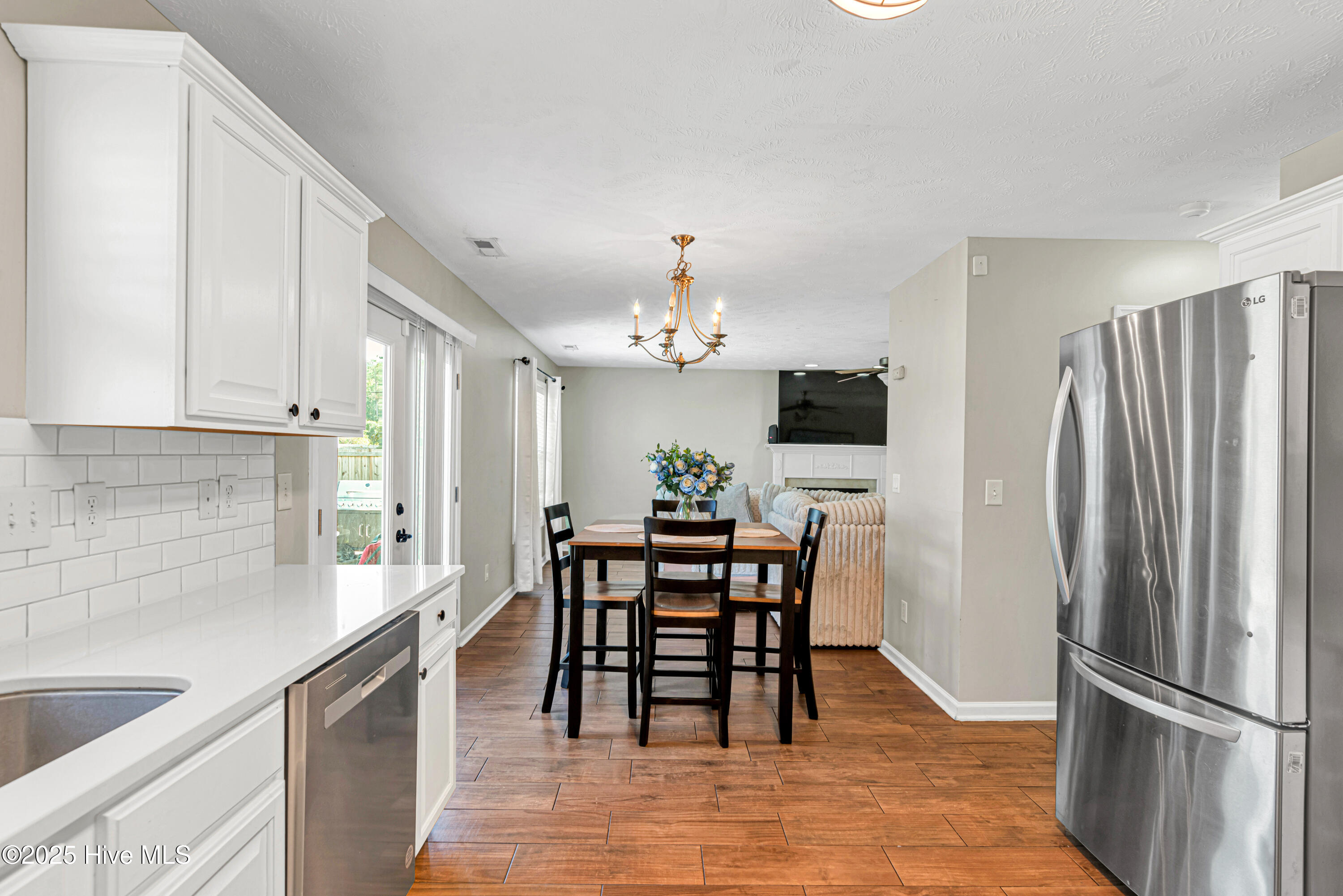 302 Honey Court W, Jacksonville, NC 28540 – photo 12: DSC_4255