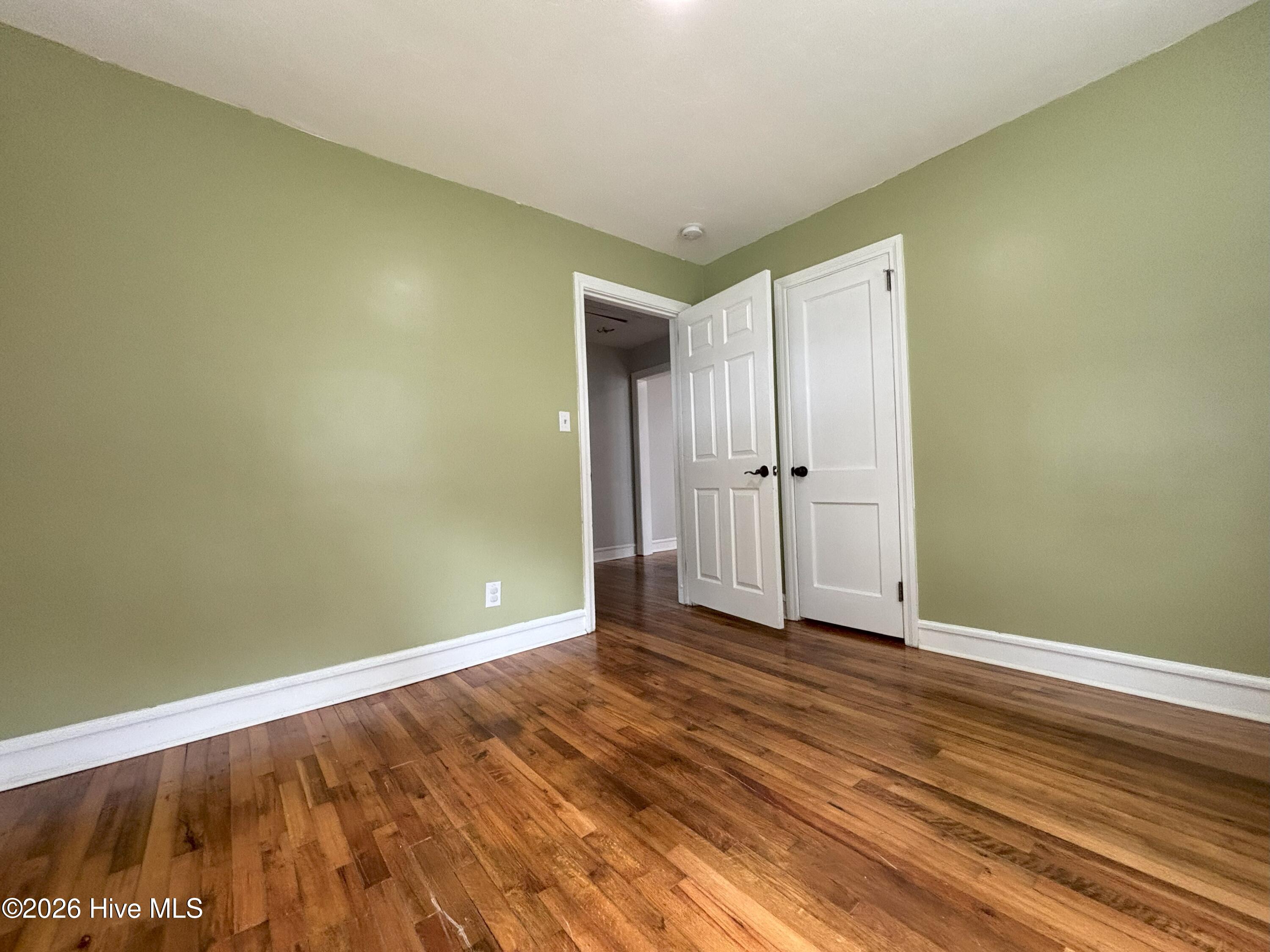 100562422 | Photo 13