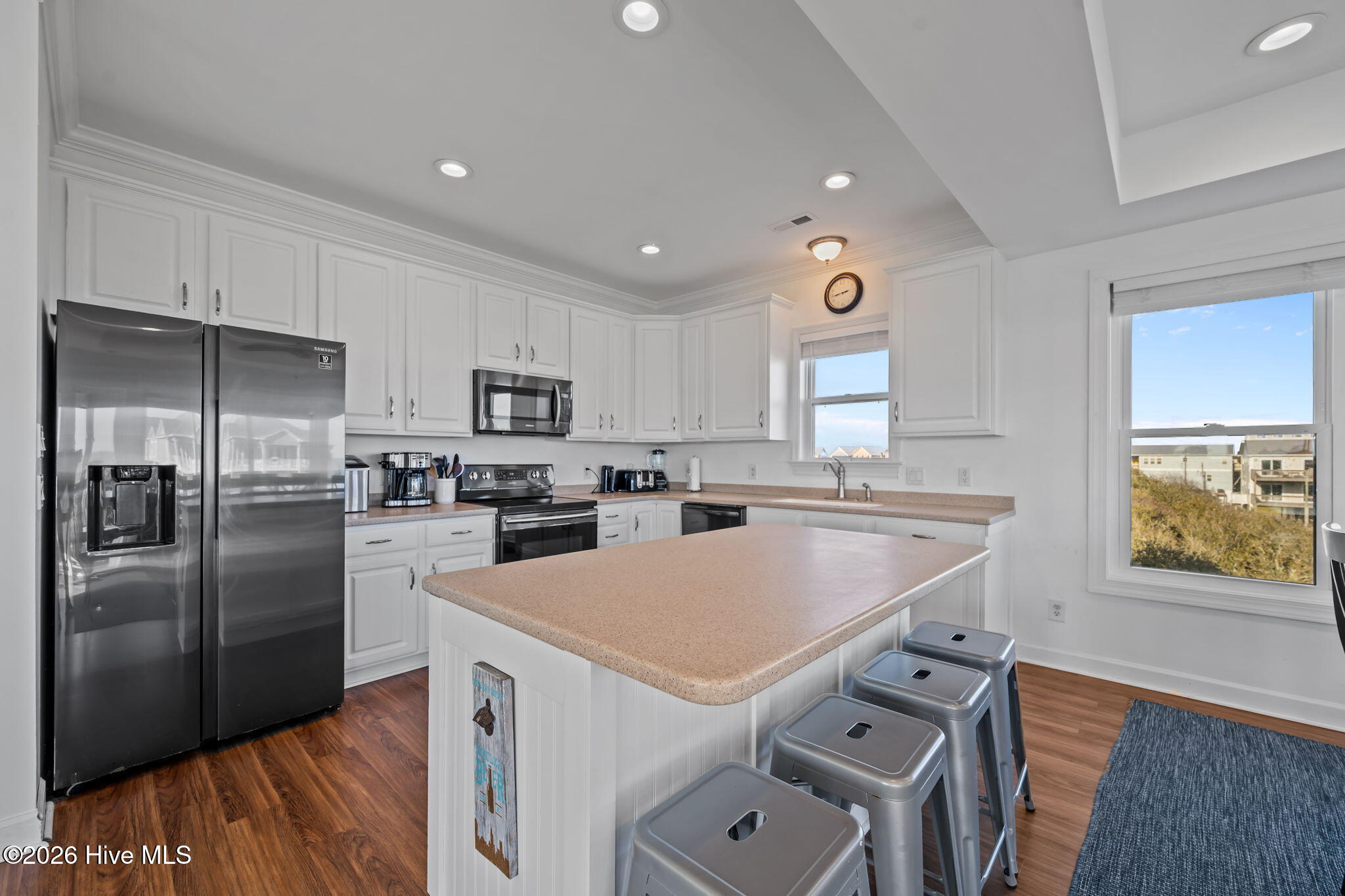 100565208 | Photo 15