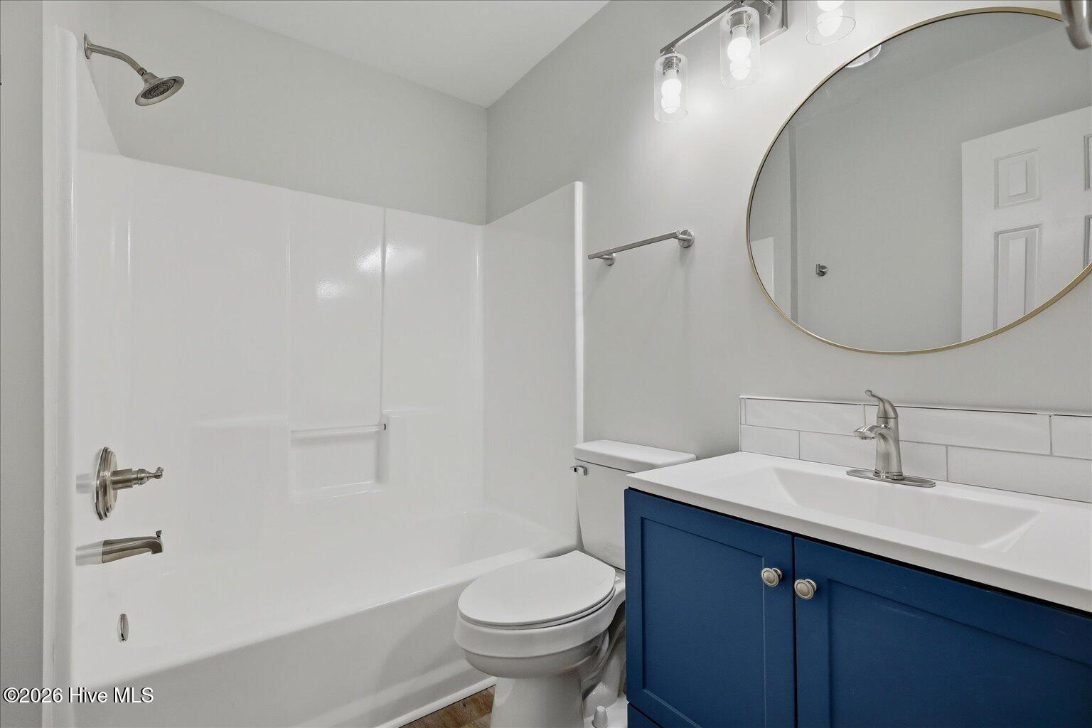 100570357 | Photo 32