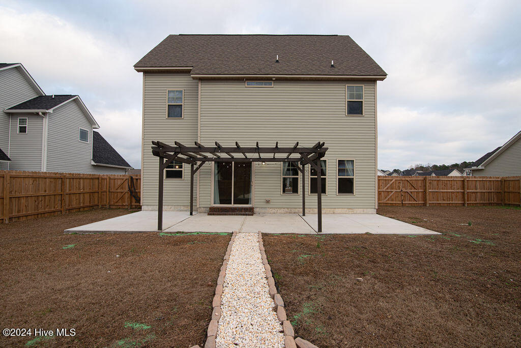 100565777 | Photo 34