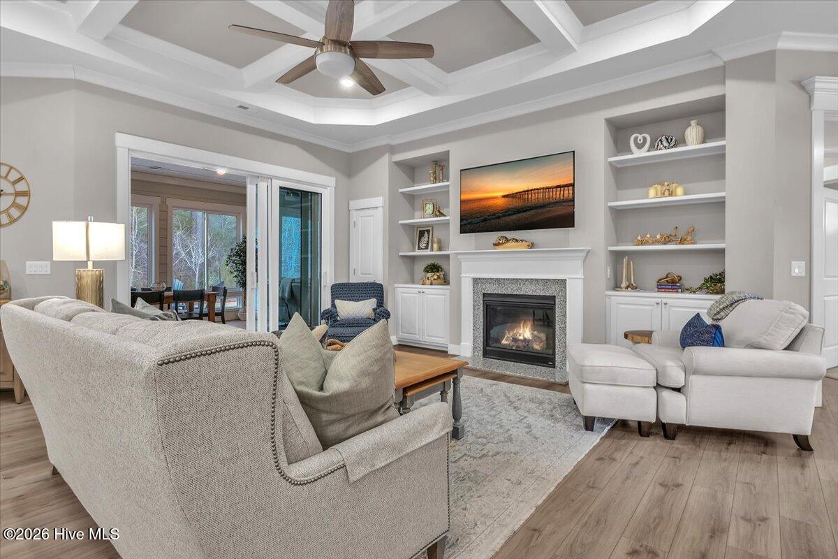 100558709 | Photo 14